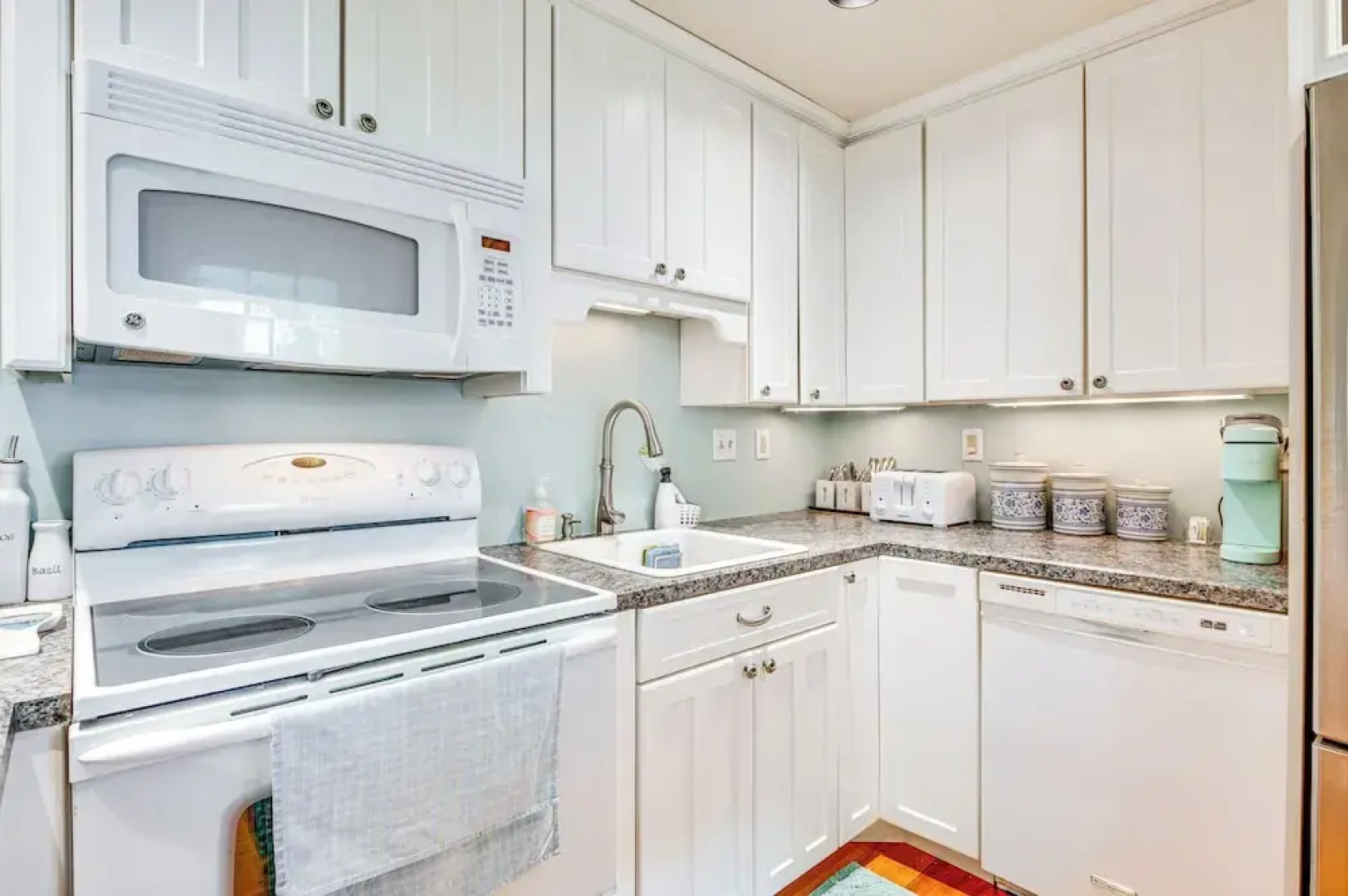 Walk to Goose Rocks Beach: Quiet Townhome w/ Patio