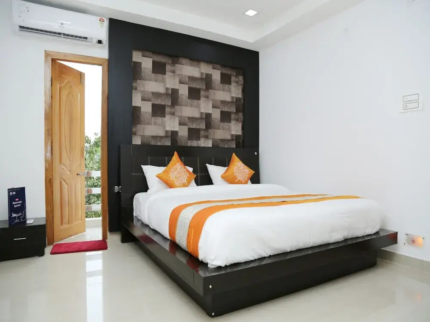 OYO 5566 The Blu Bell