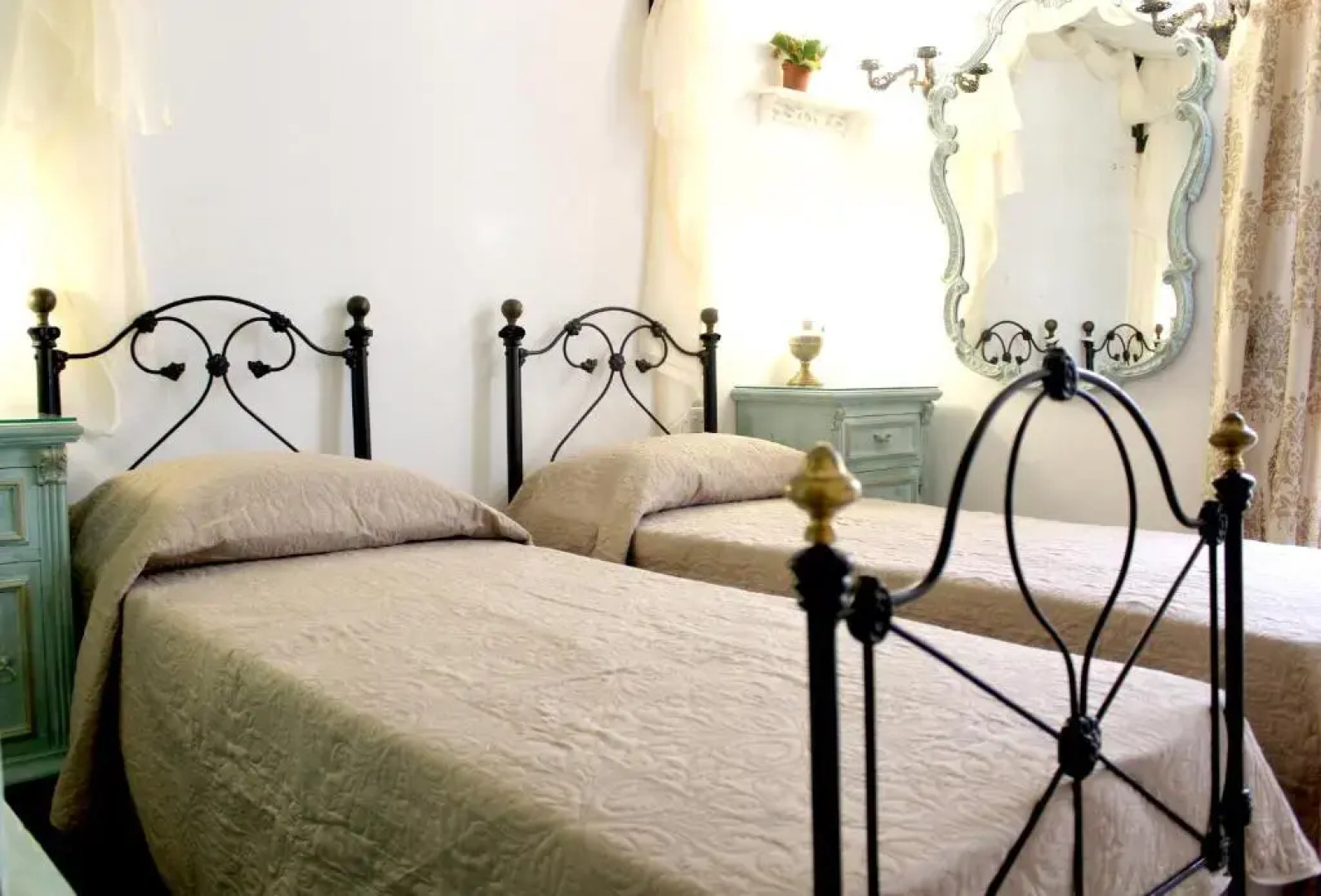 Kharmen A 1565s House with Seaviews