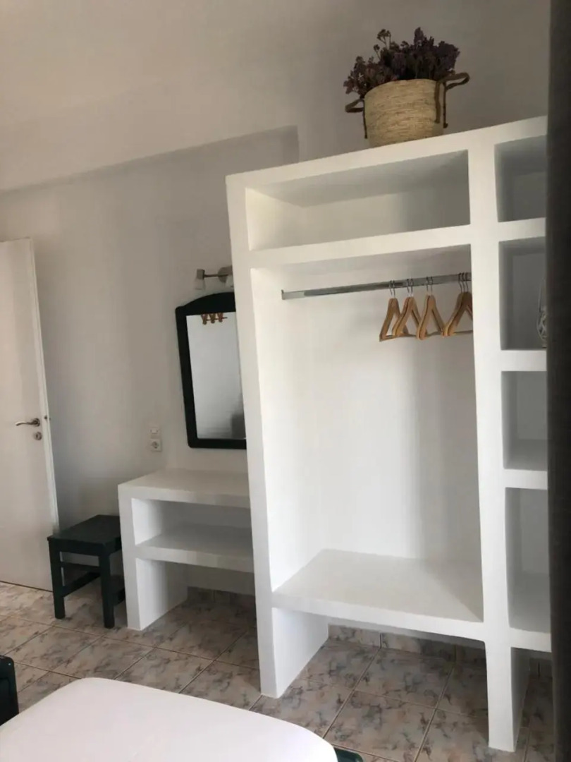 7 Bedroom Agios Romanos Villa in Tinos - BLG 69205