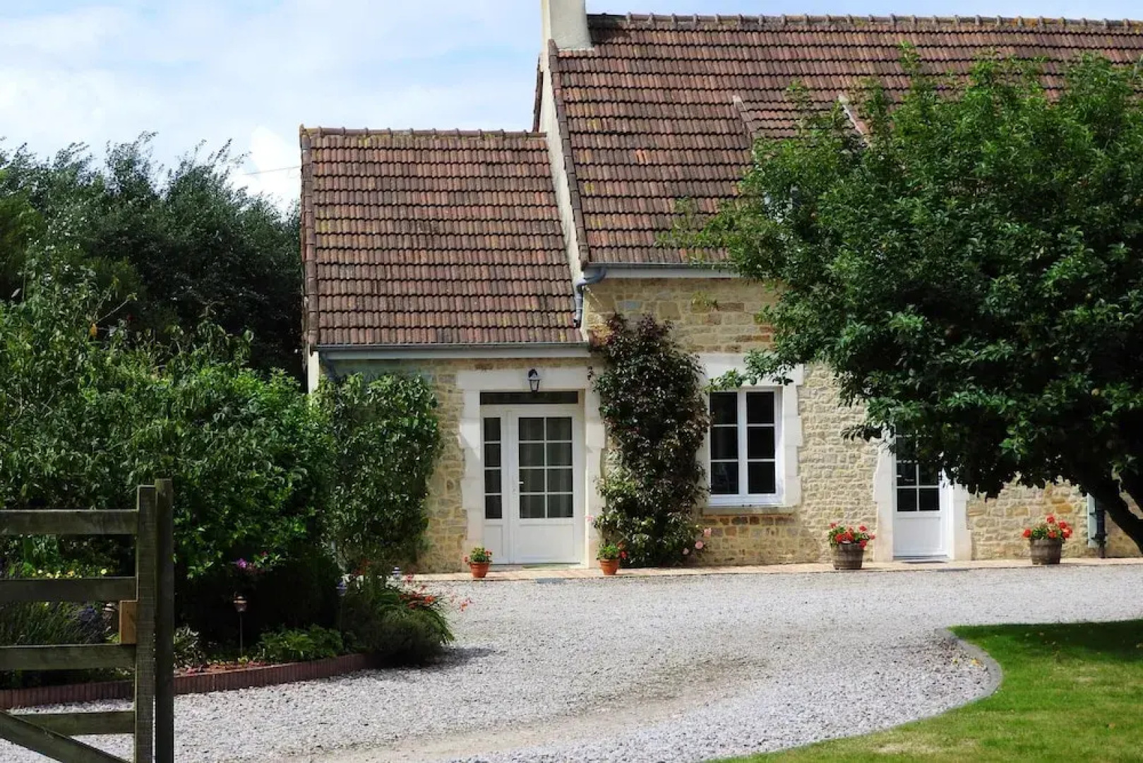 Property With one Bedroom in Sainte-marie-du-mont, With Enclosed Garden and Wifi - 100 m From the Beach