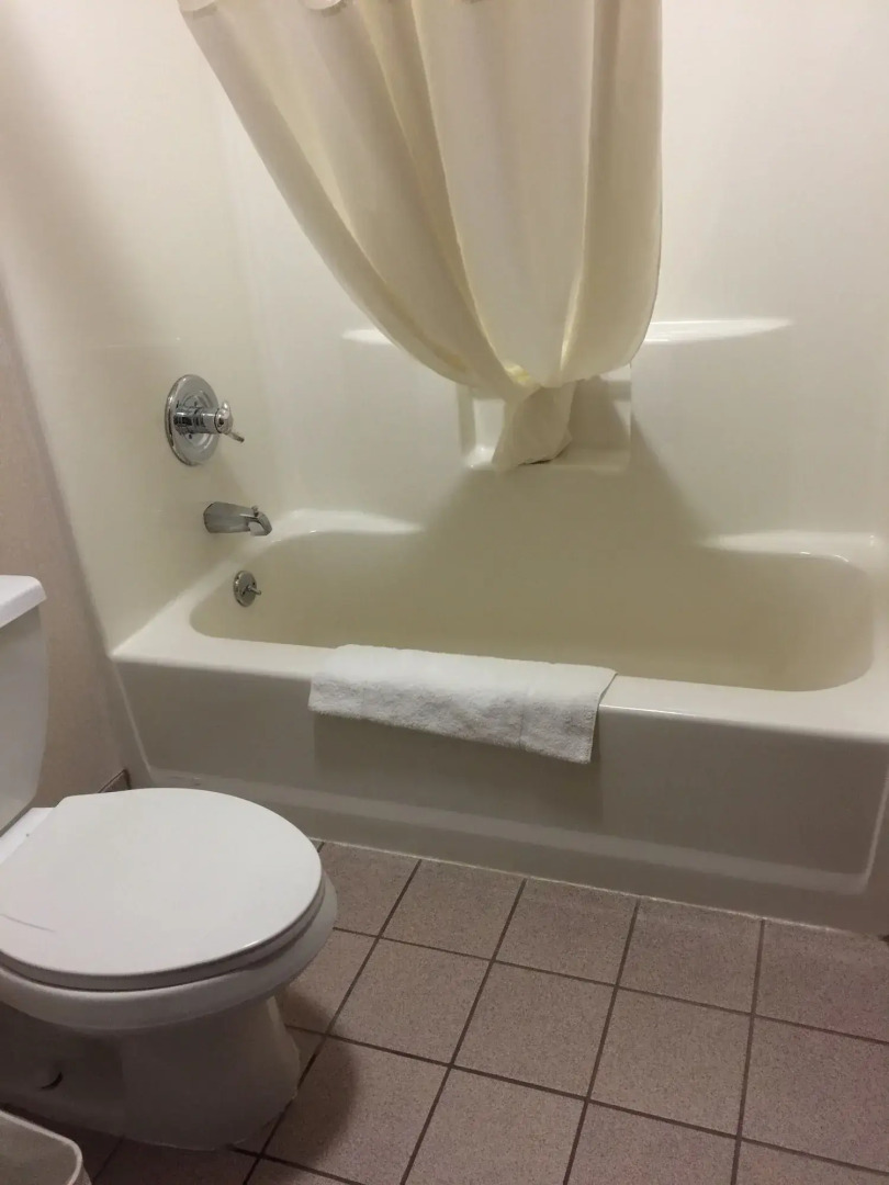 Quality Inn East Liverpool - Calcutta