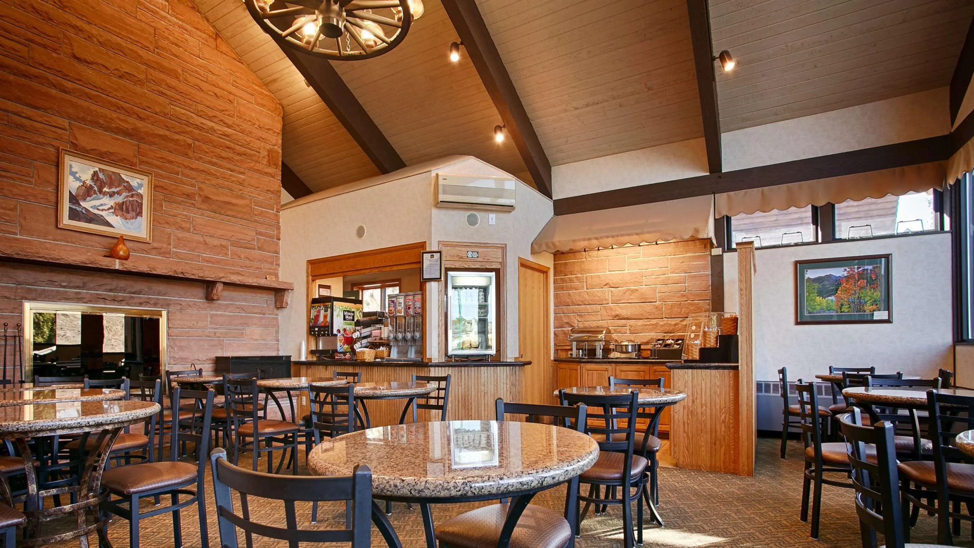 Best Western Plus Silver Saddle Inn