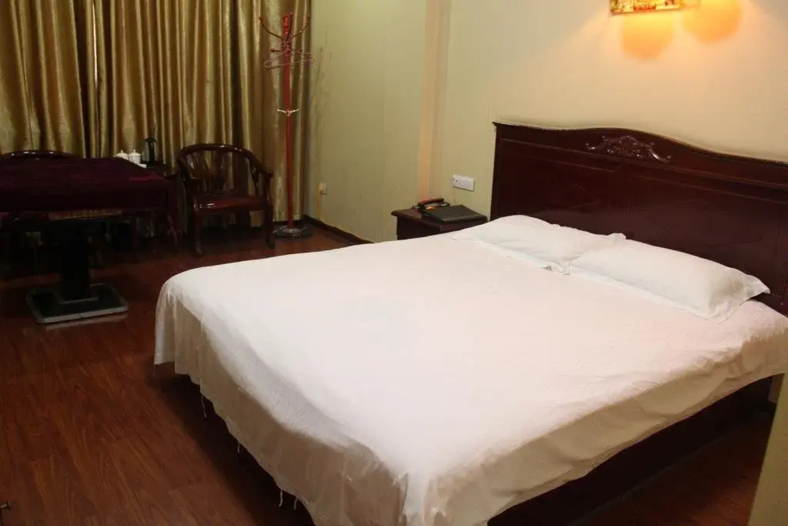 Enshi Junren Business Hotel