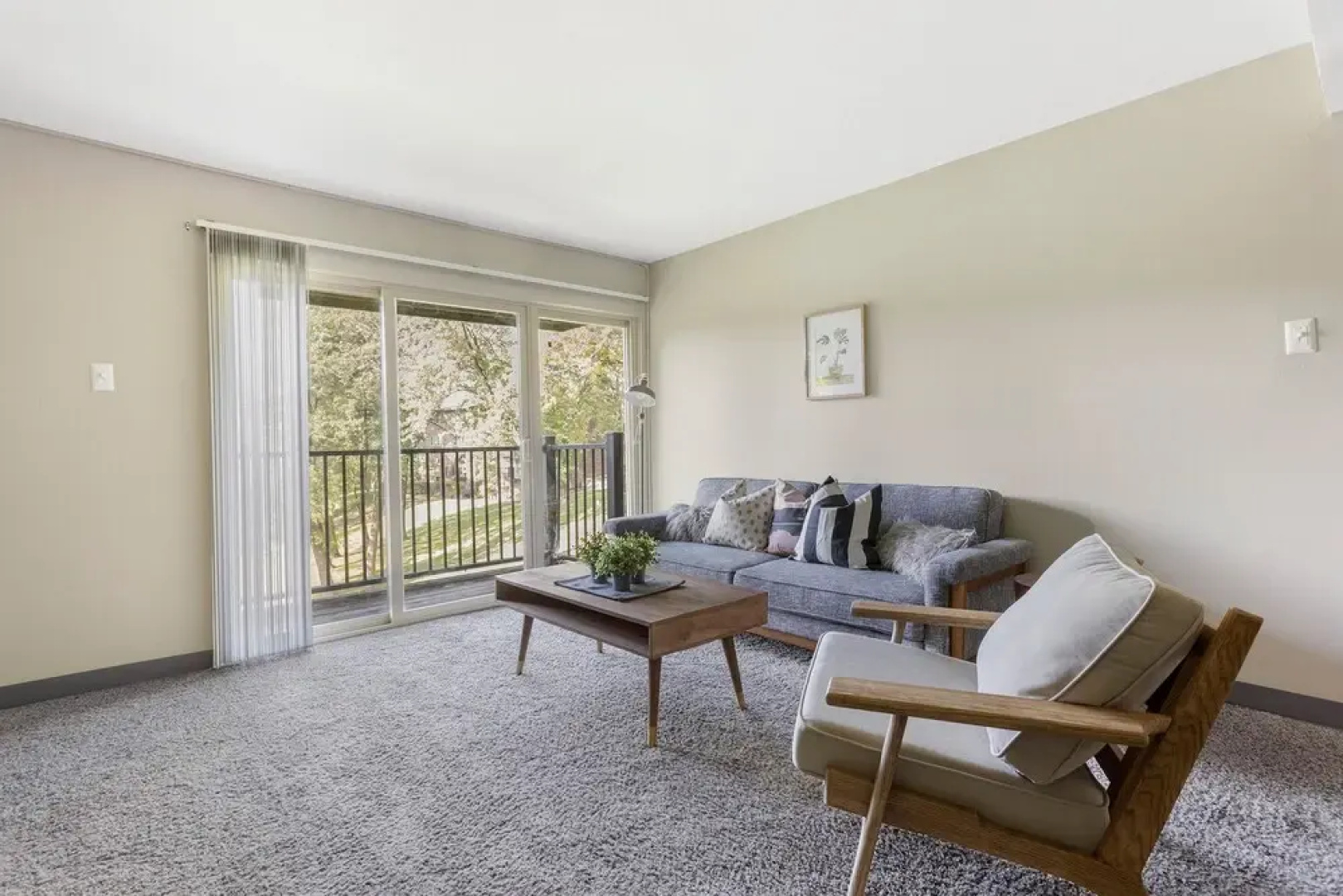 The Relaxing Lakeside Suites