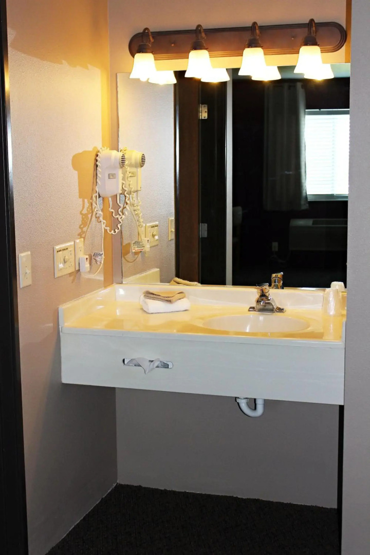 Capri Inn and Suites of Beatrice