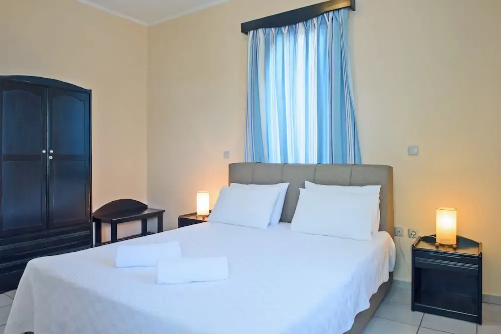 Sea Breeze Hotel Apartments & Residences