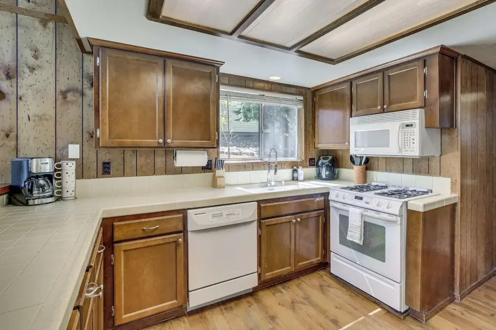 Chic Lake Arrowhead Retreat: 4 Seasons of Fun!