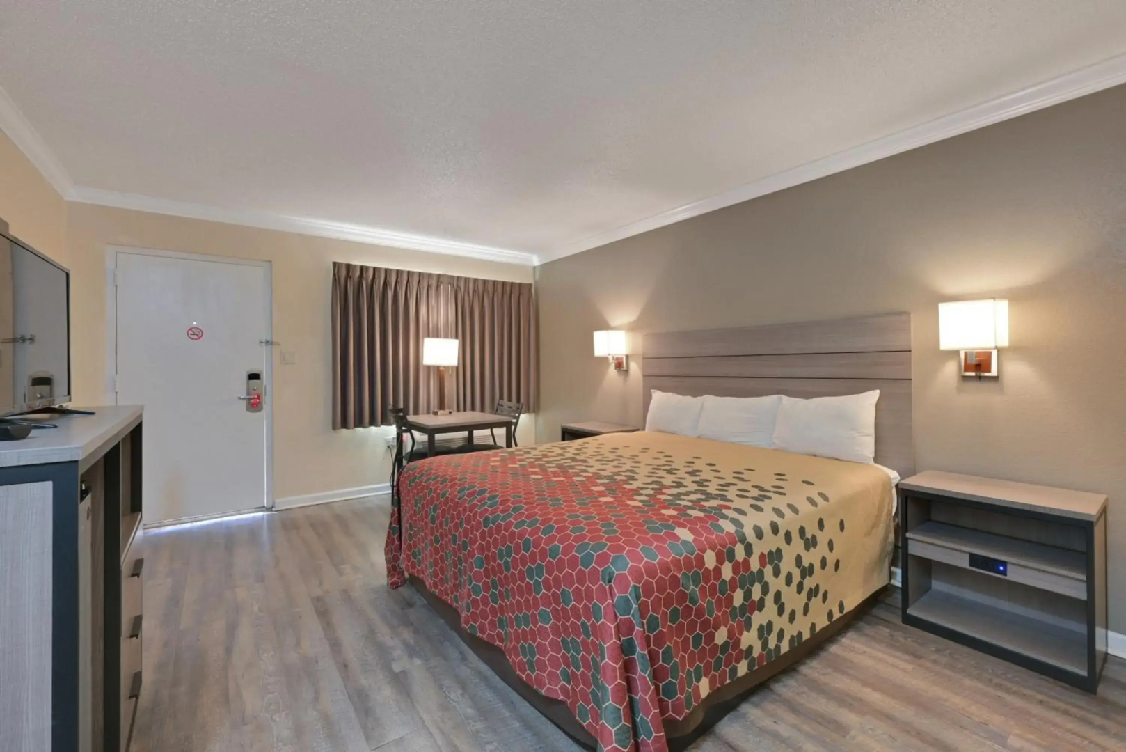 Econo Lodge Woodland near I-5