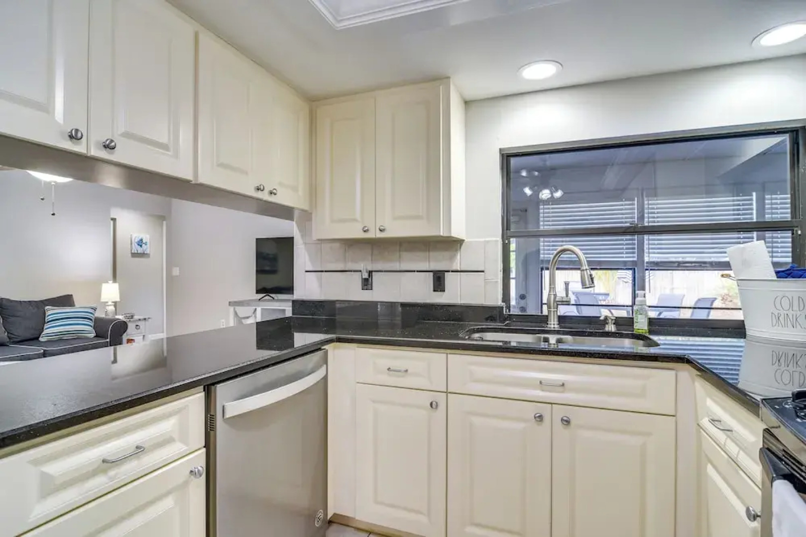 Coastal Getaway in Seminole < 3 Mi to Beach!