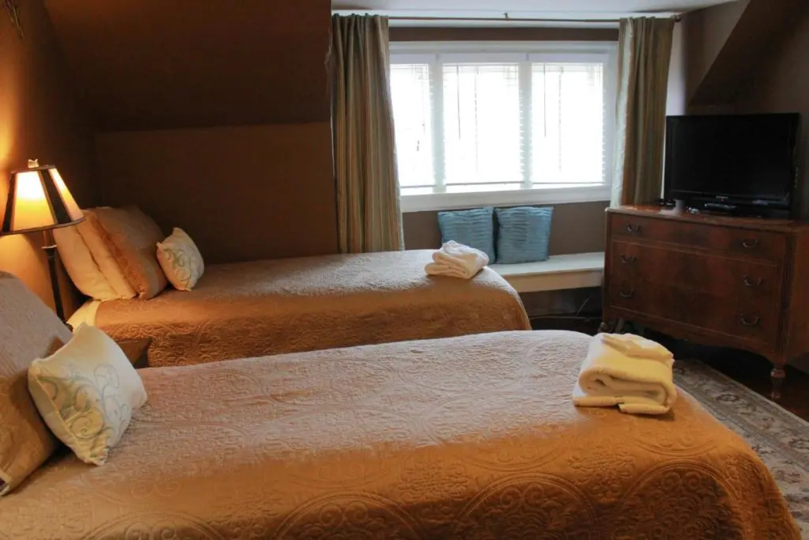 The Leonard at Logan House