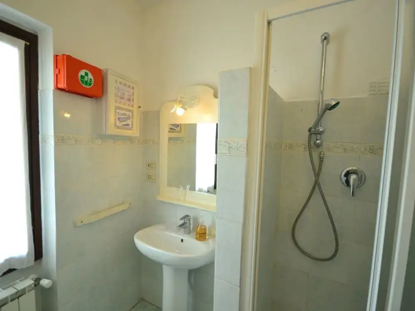 Beautiful Apartment With Garden, Patio, Pool, Barbecue