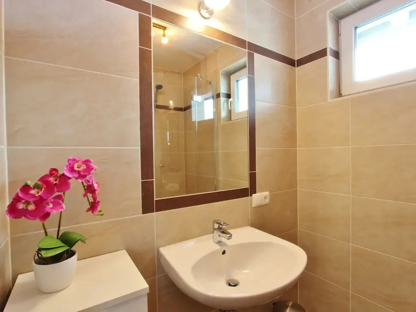 Spacious Villa With Garden in Hinterthiersee