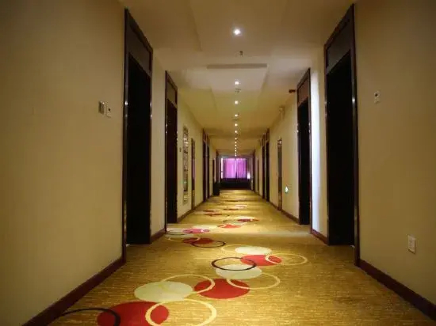 Golden World International Hotel