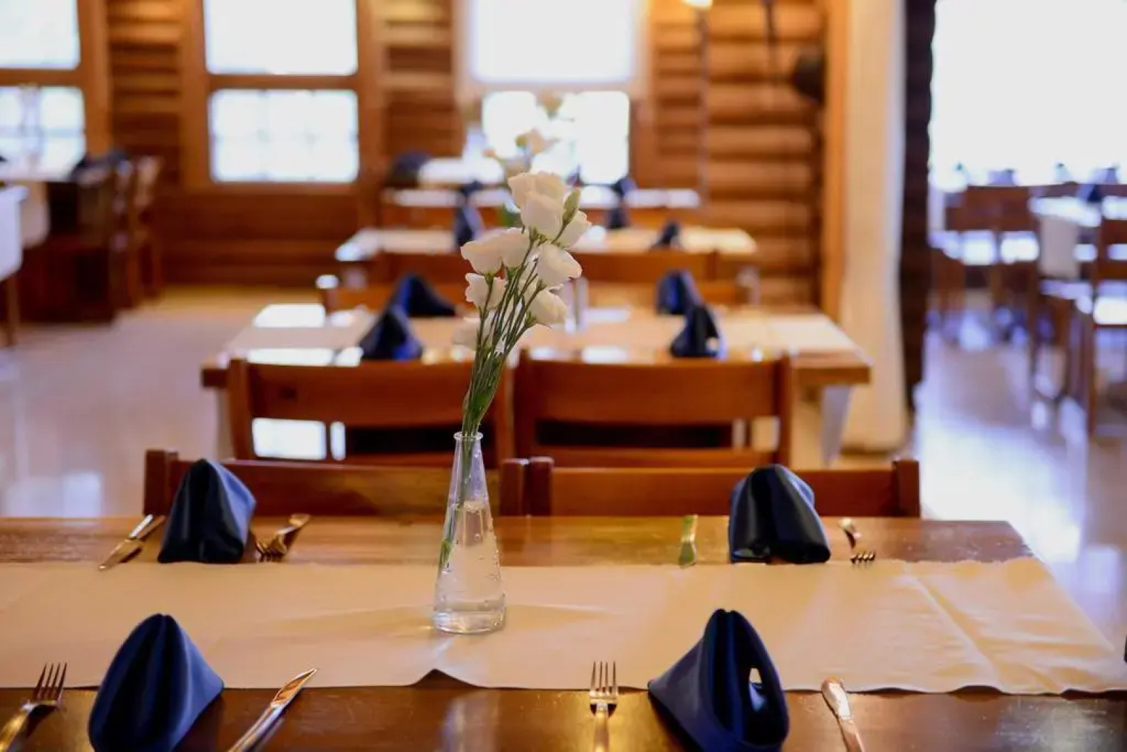 Logos hotel in Yad Hashmona