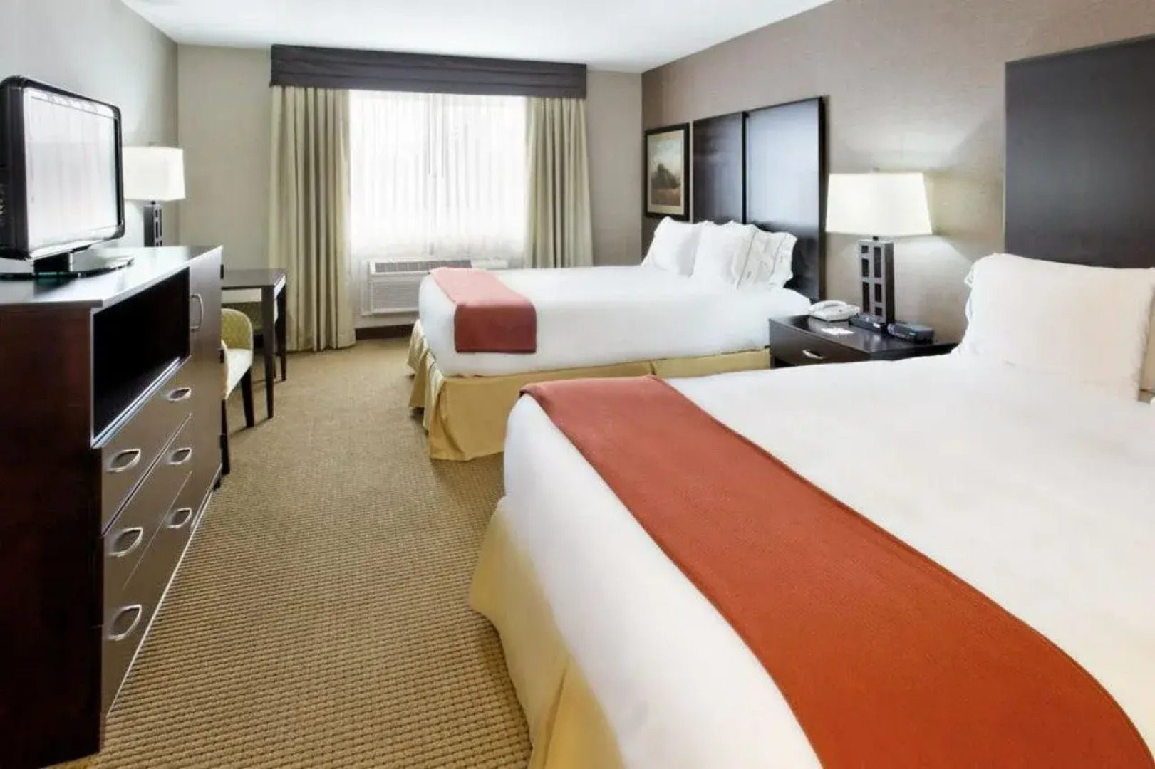 Holiday Inn Express & Suites Canyonville