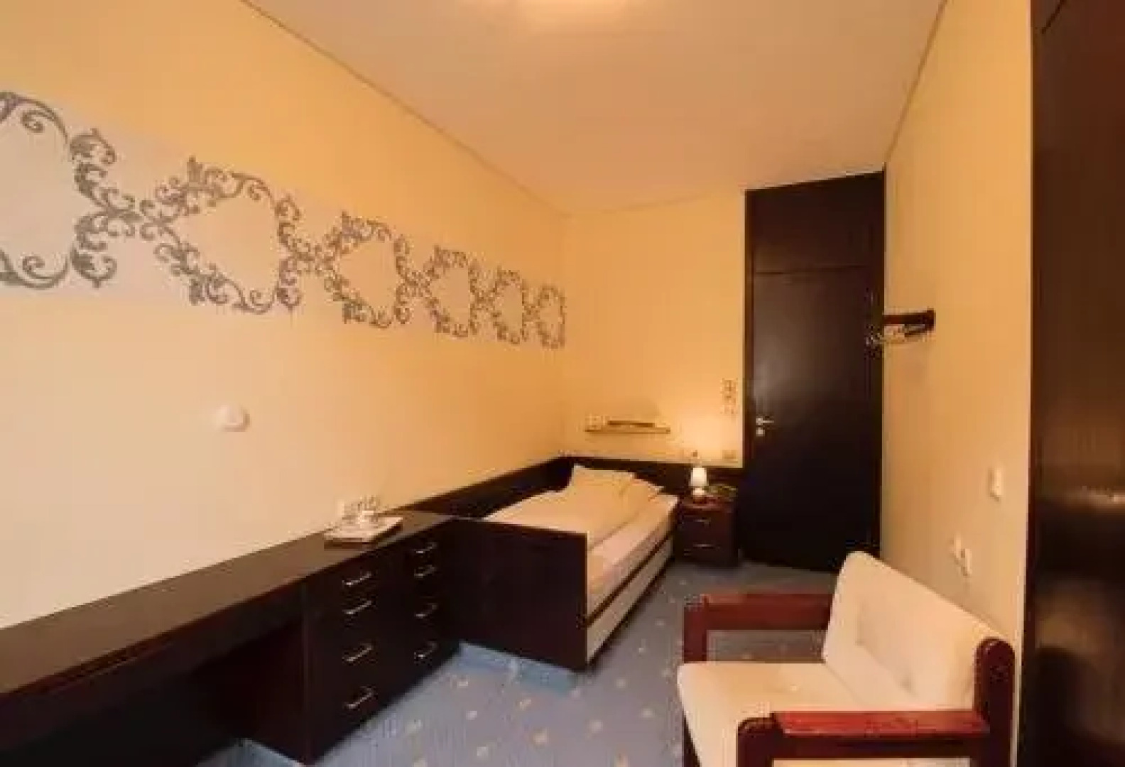 Vintage Hotel Twenty-eight