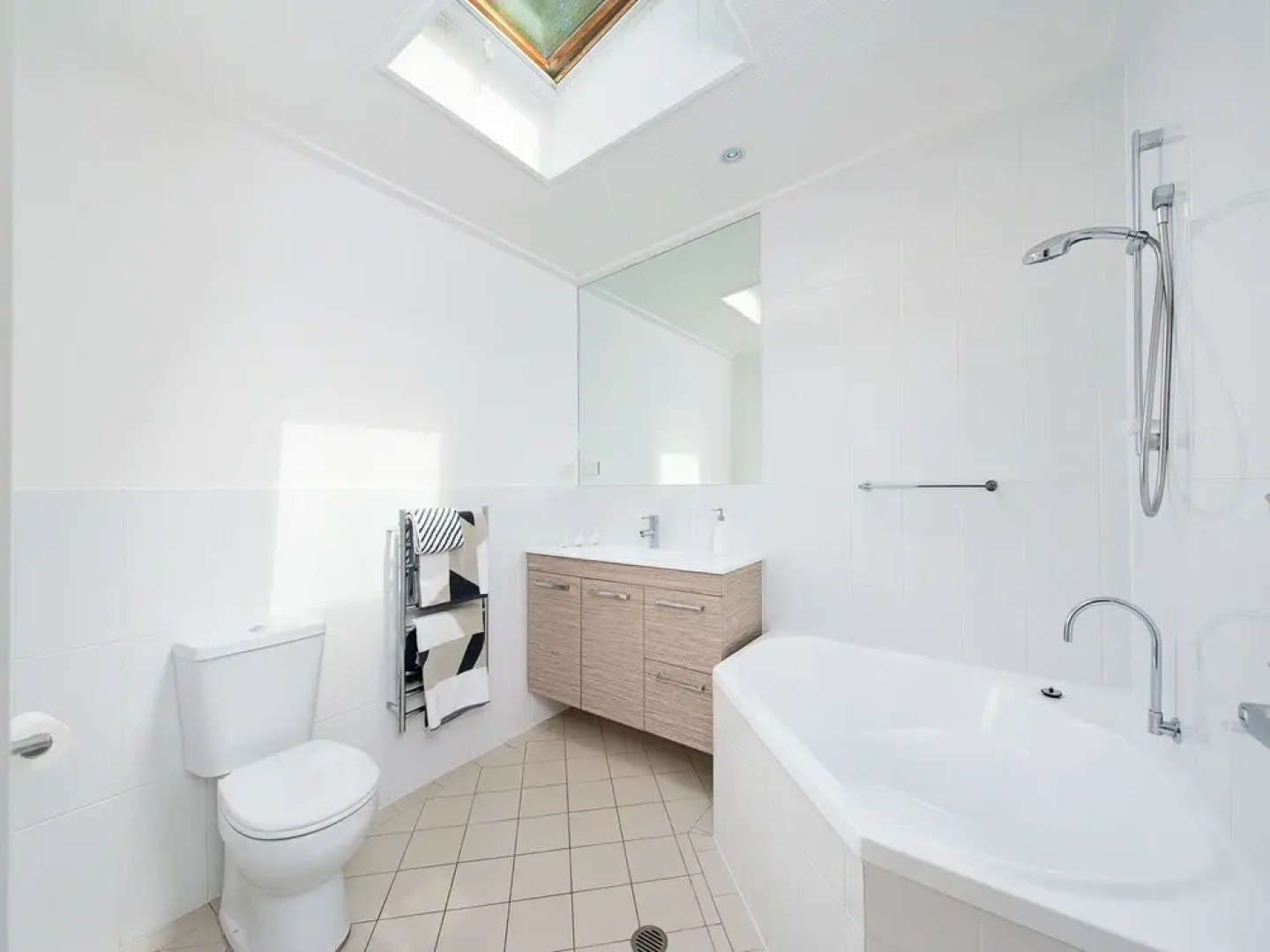 Soldiers Point Road, 82, The Sanctuary, Soldiers Point