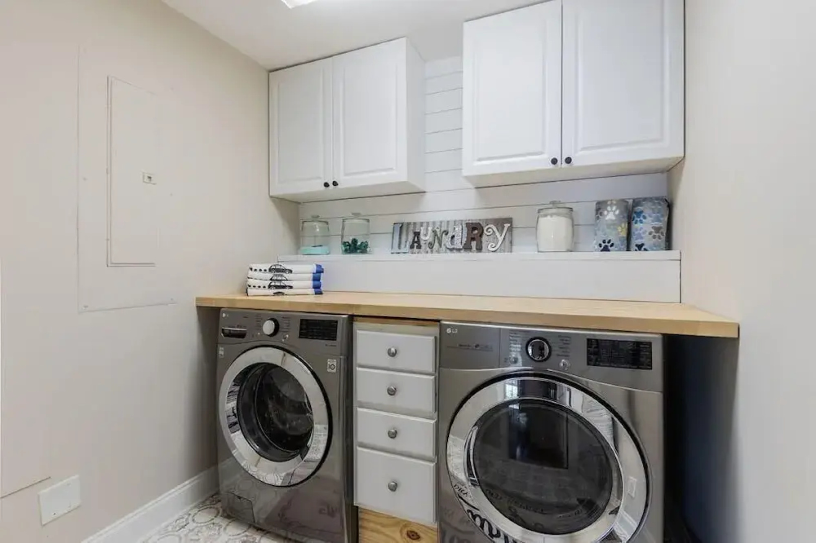 Pearl of the Promenade - Old Town Bluffton, SC 2 Bed Townhome in Prime Location