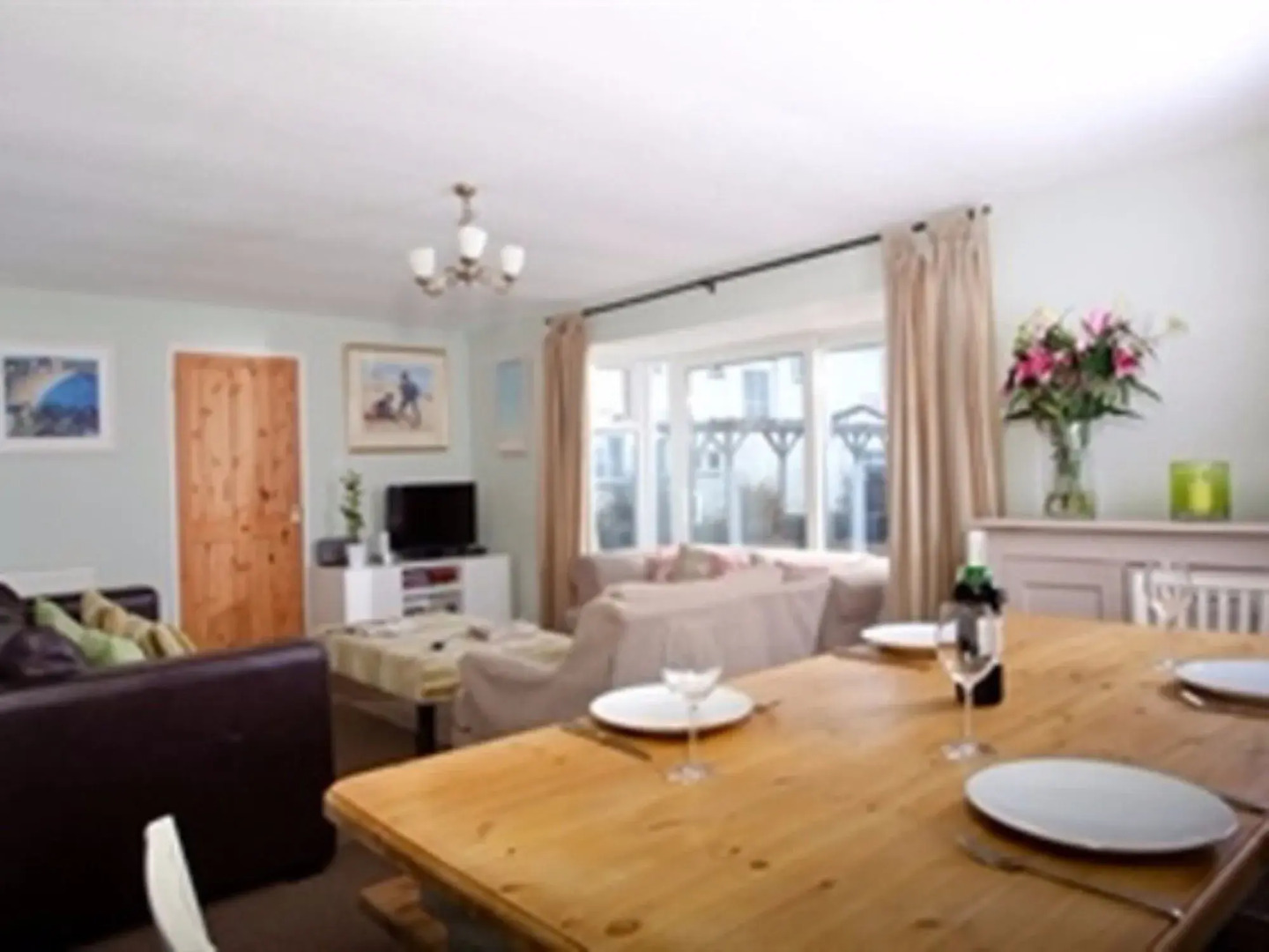 Elements Hotel & Restaurant