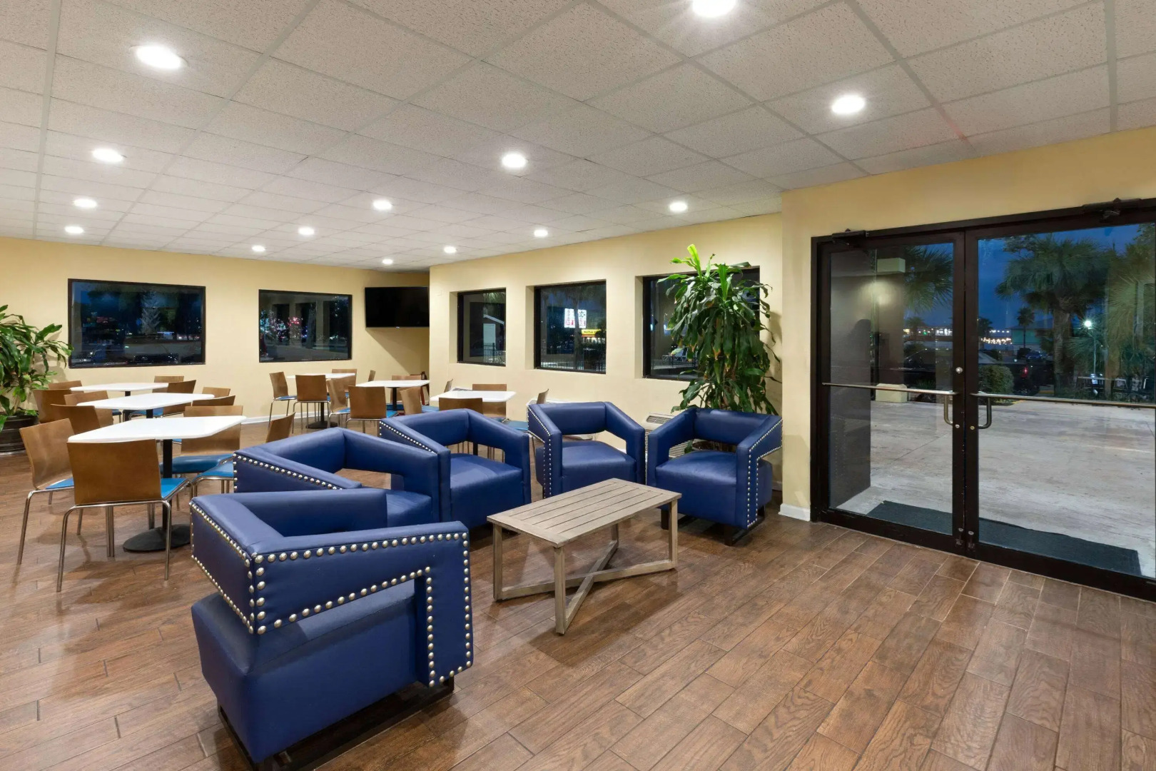 Days Inn by Wyndham Biloxi Beach