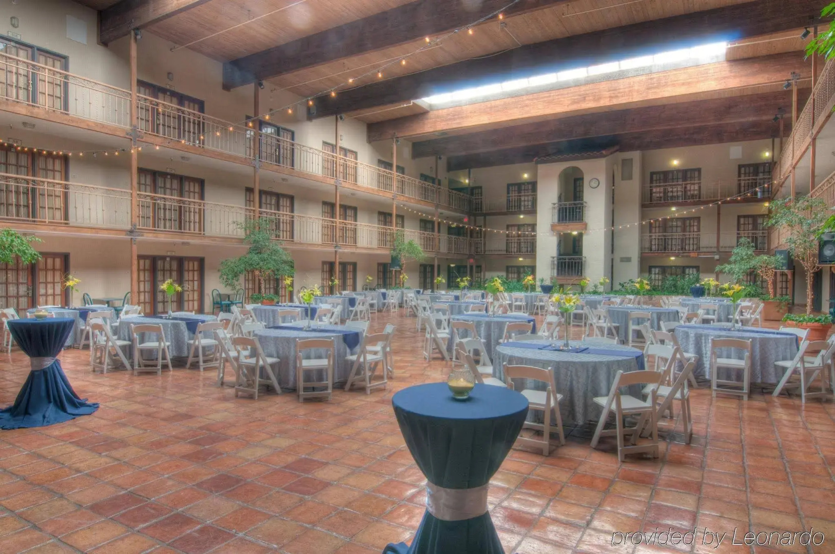 MCM Elegante Suites Abilene