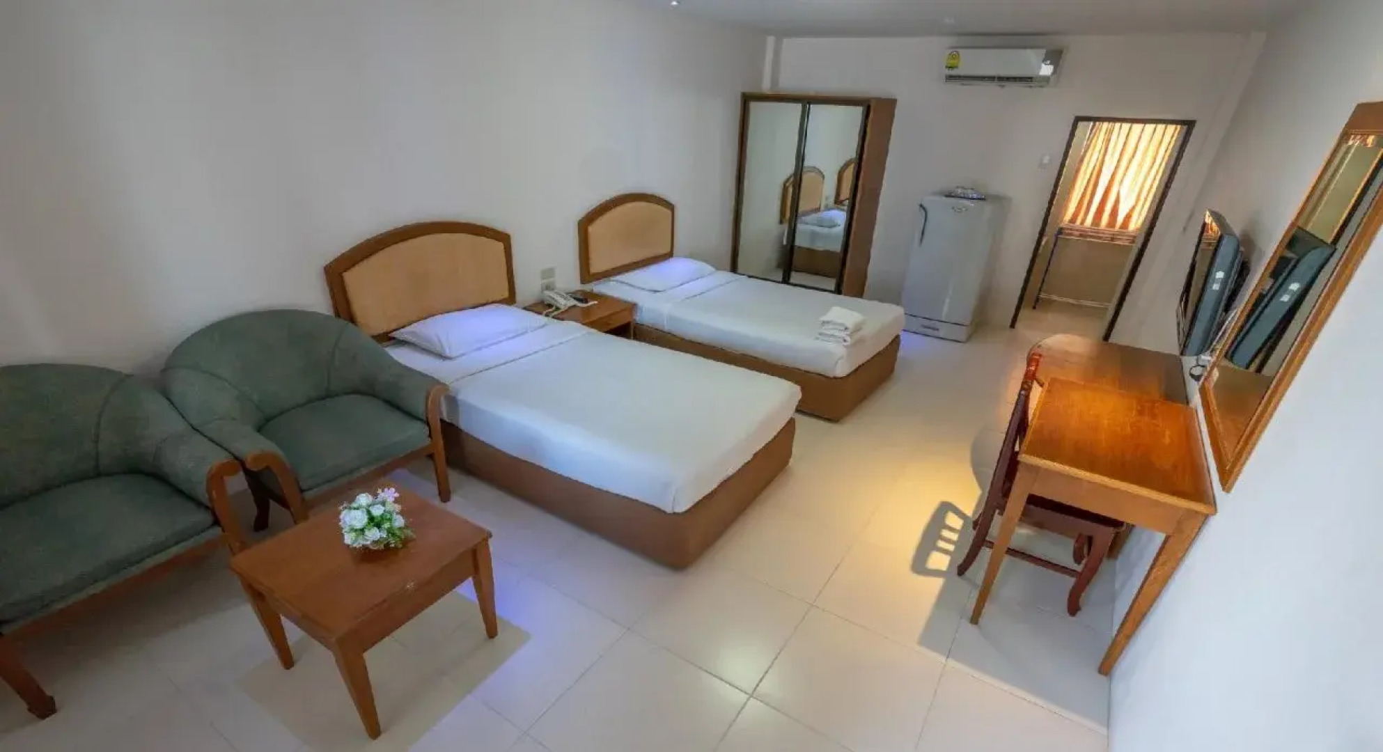 Golden House Service Apartment