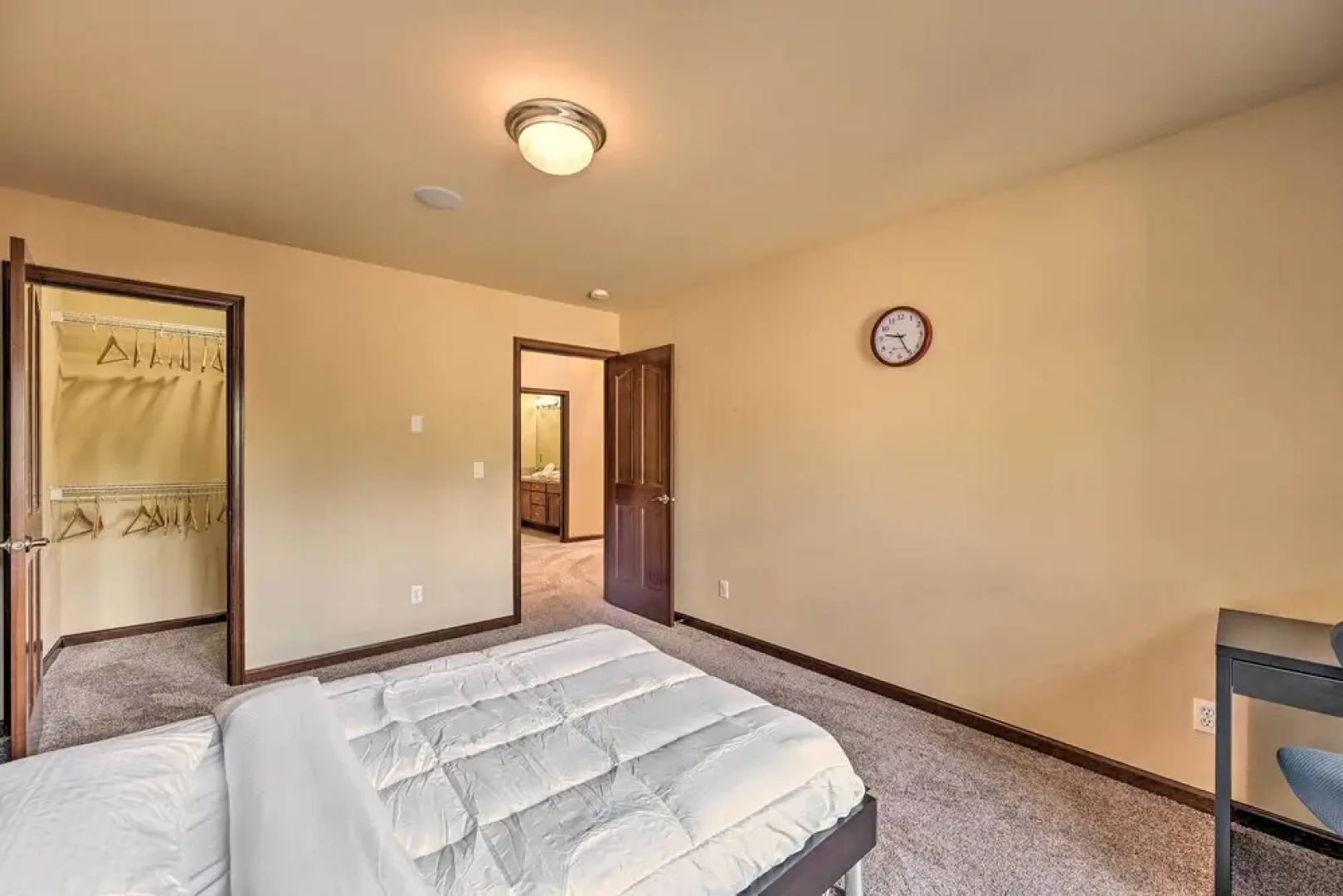 Spacious Kirkland Home 15 Mi to Dtwn Seattle!