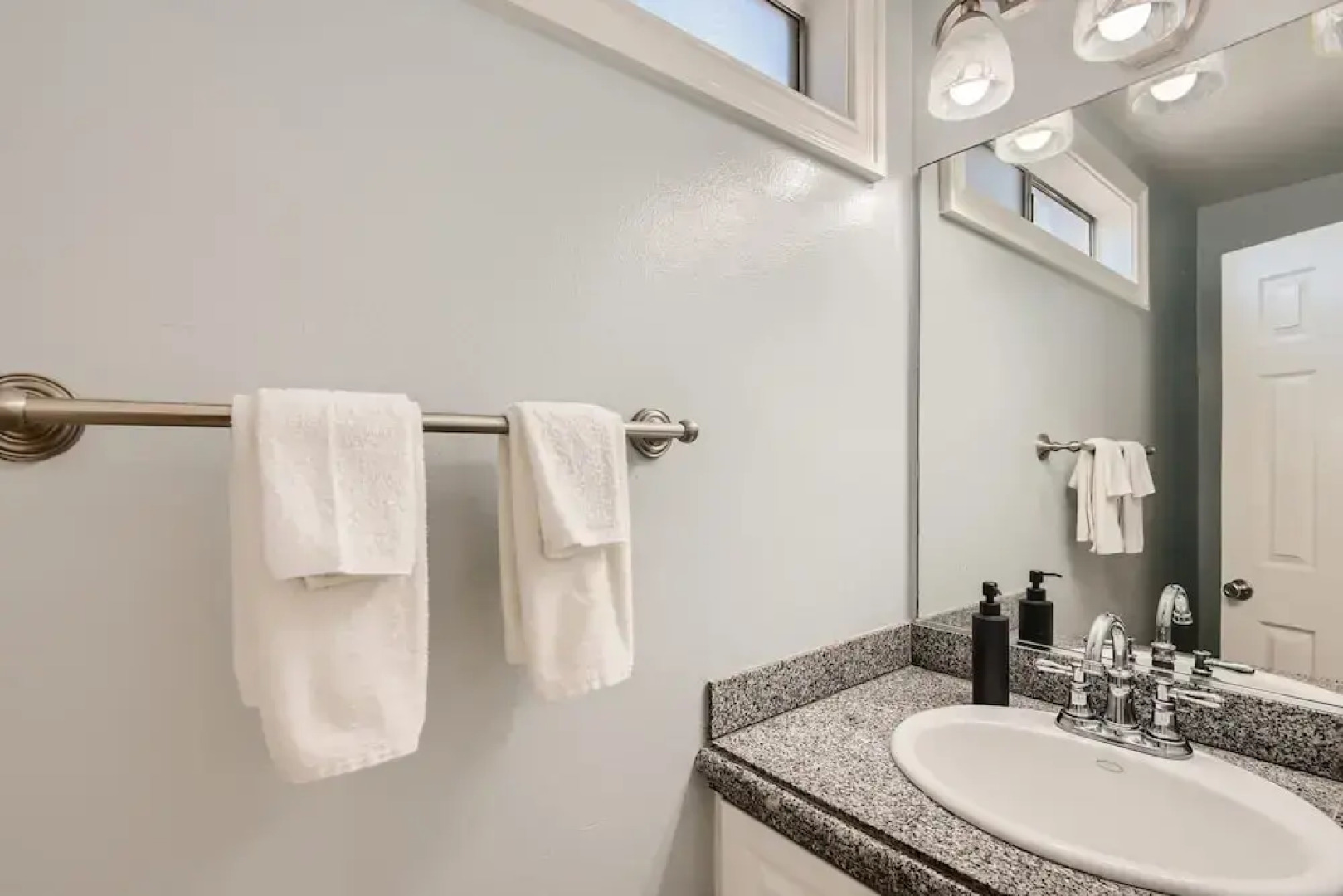 Spacious 3BR Yard BBQ Games Free Parking 0R2