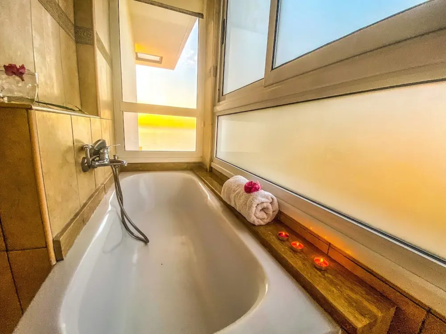 Ocean View Family Villa, Sleeps 2-10, Private Pool, Wifi, Internet Tv & Acs