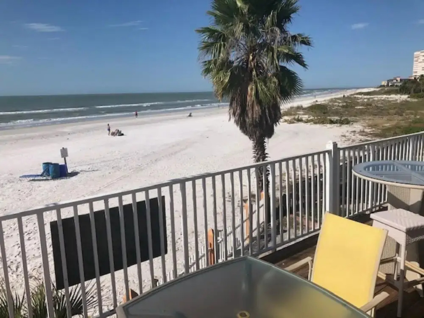 Misty Isles Redington Beachfront Suite 4