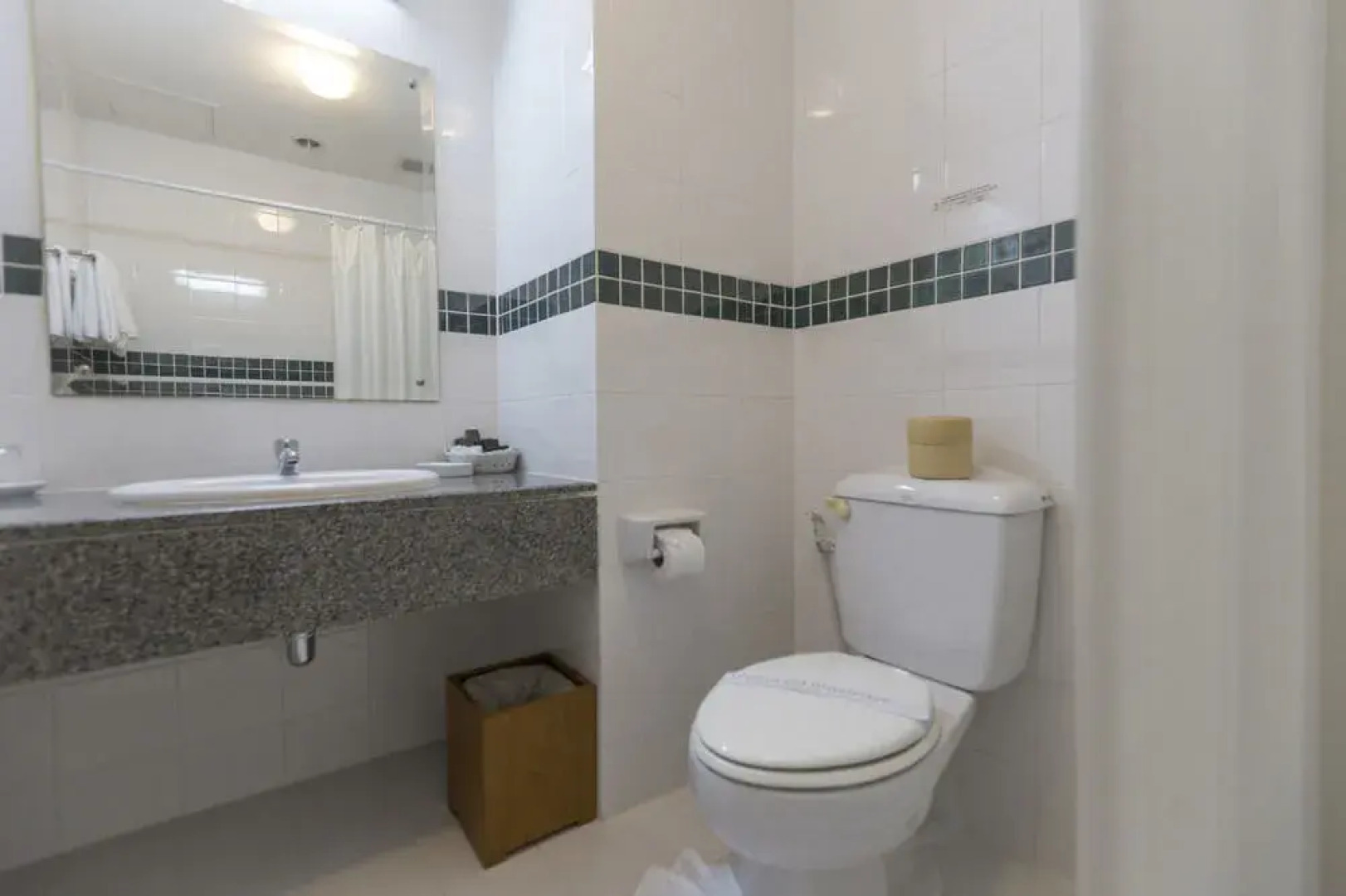 Kameo House Serviced Apartments Sriracha