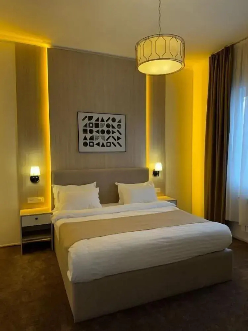 UNO Hotel Jalal-Abad