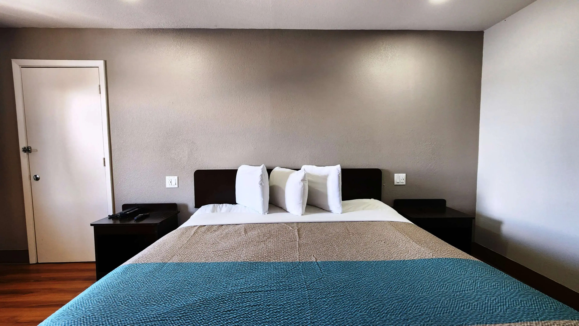 Motel 6 Webster, TX - Houston - Nasa Lake