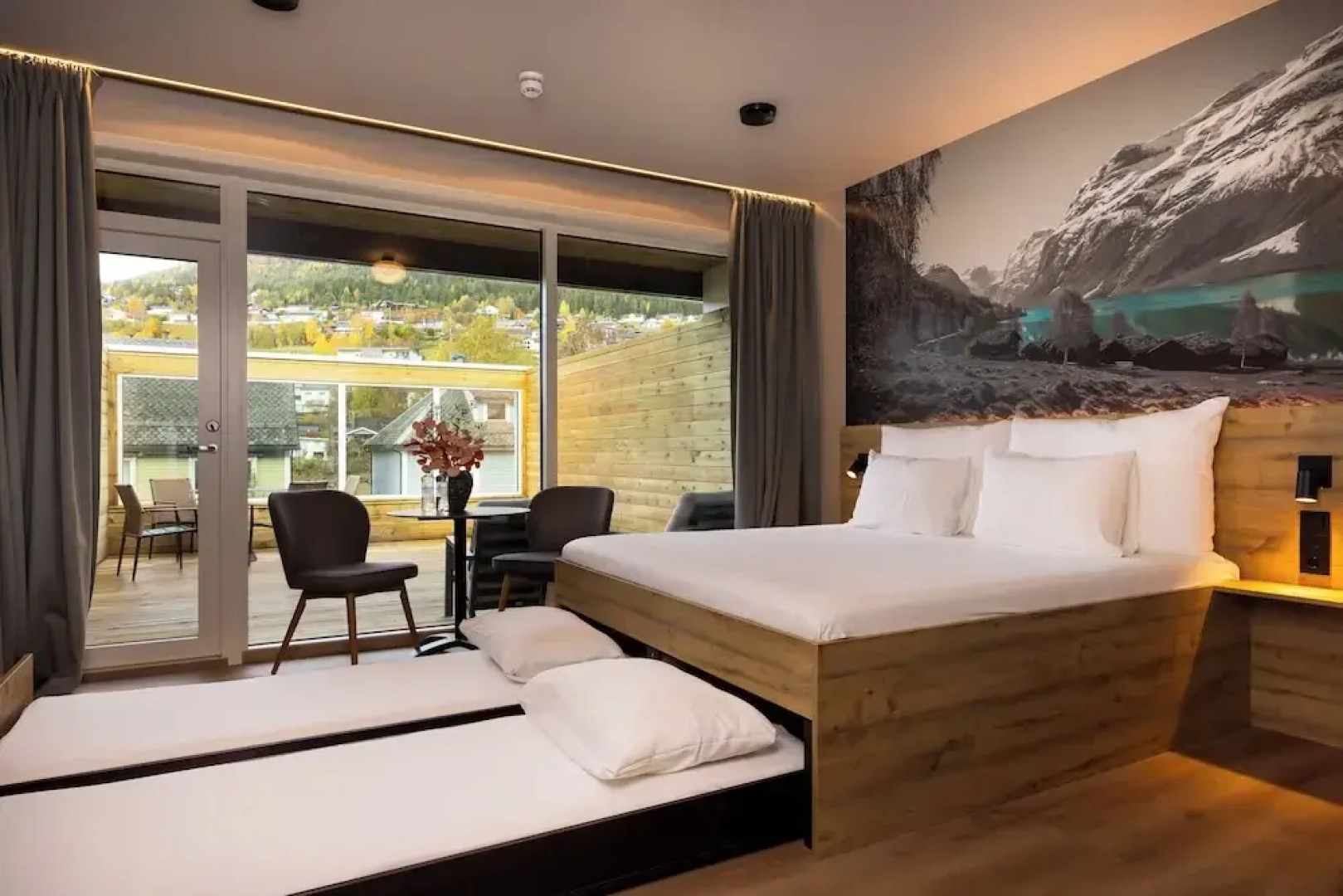 Stryn House - Hotel & Apartments