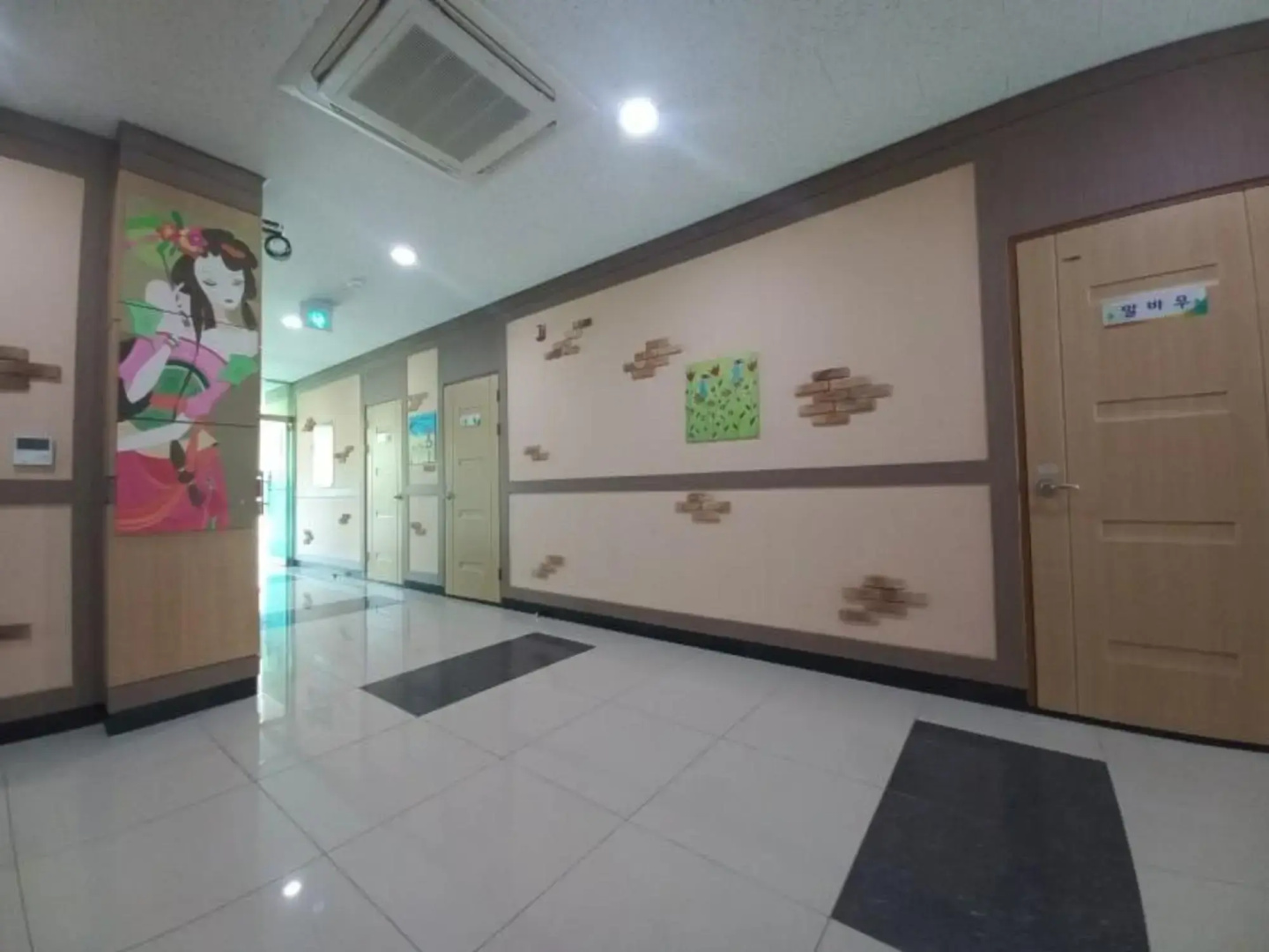 Danyang Three Nests Stay Pension