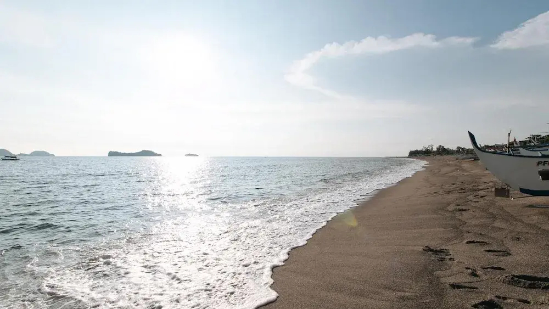 Megan's Paradisio Beachfront Villa