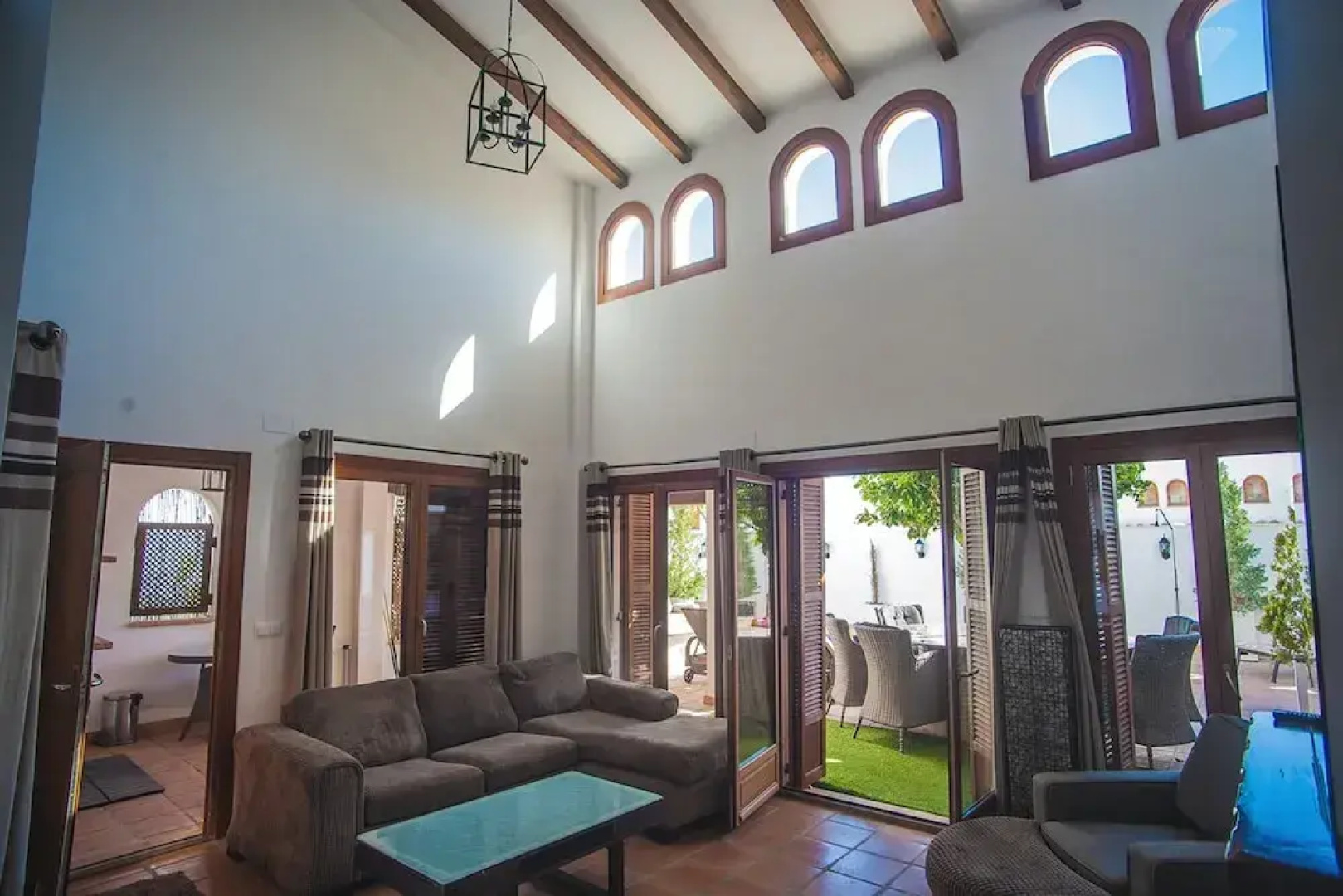 Luxurious Villa in Baños y Mendigo, Spain - Perfect for Families and Groups