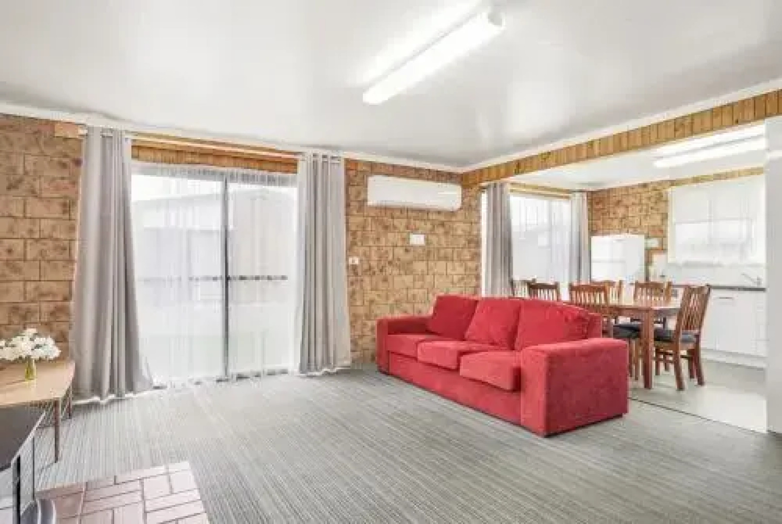 Kellraine Beach Cottages