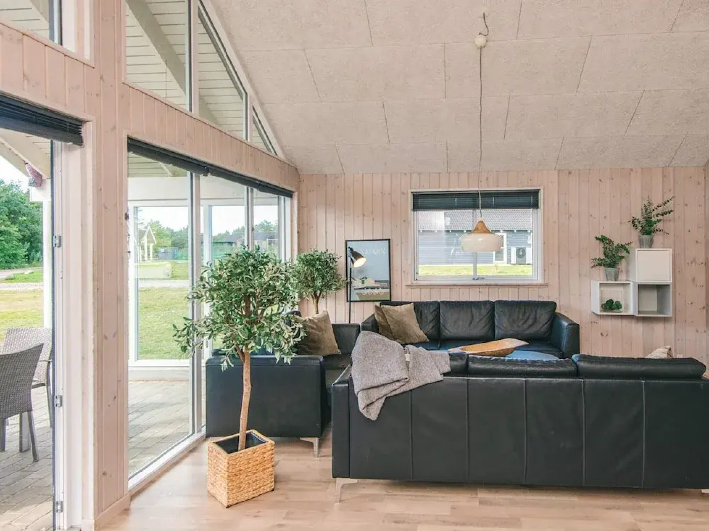 Luxury Pool Retreat in Blavand - By Traum Ferienwohnungen