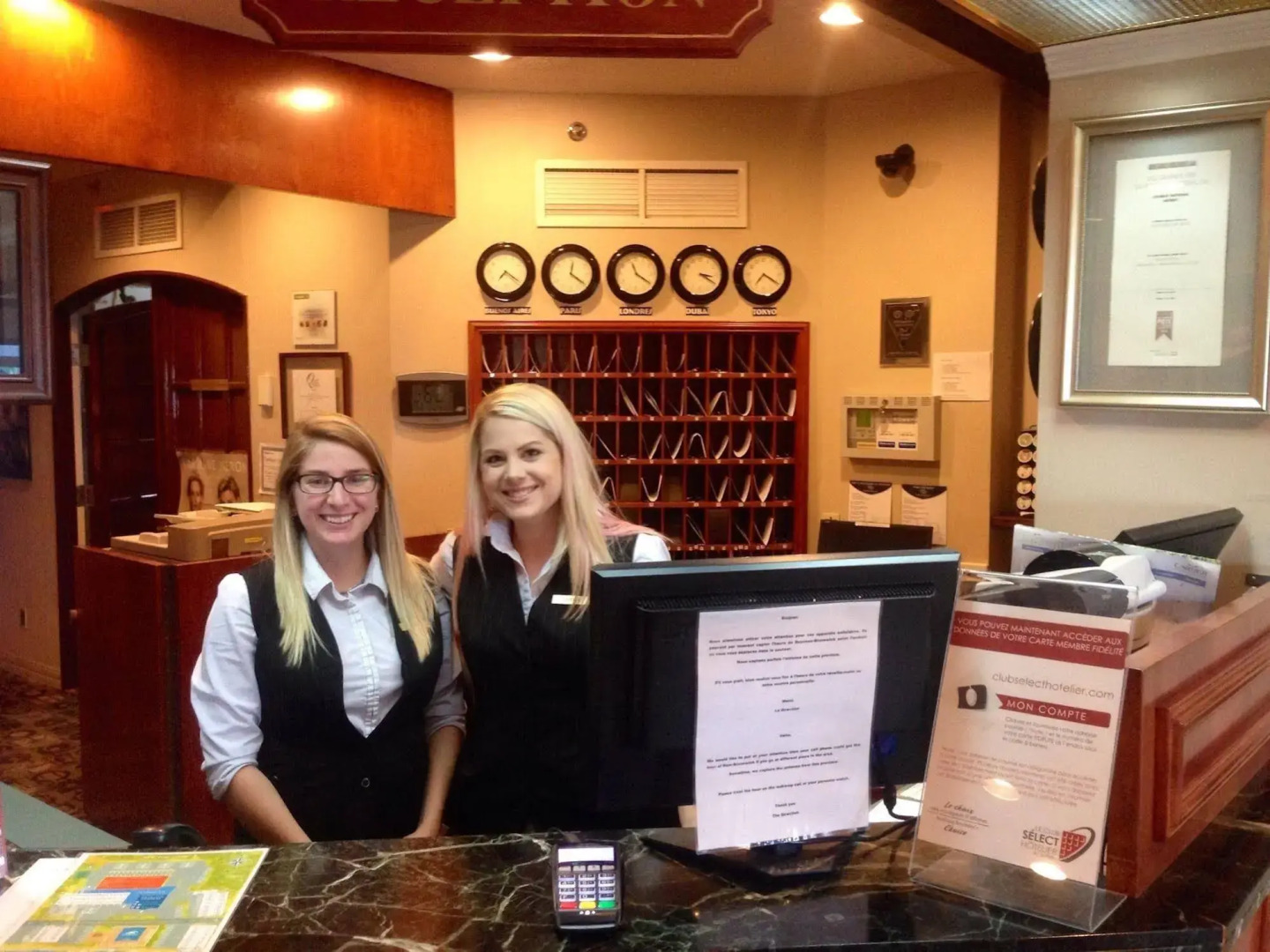 Riôtel Carleton-sur-Mer