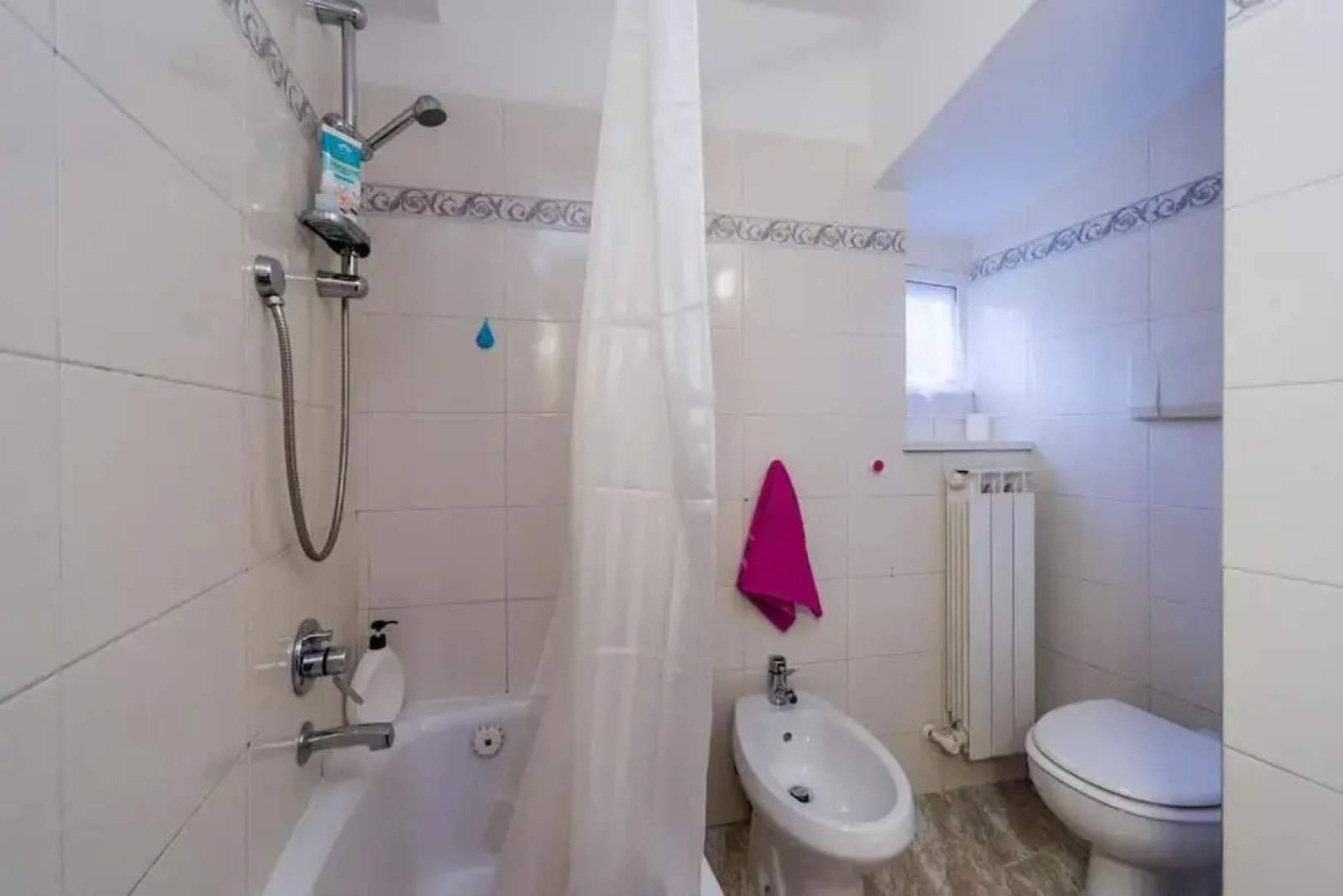 Apartment Effort Off c.d.c