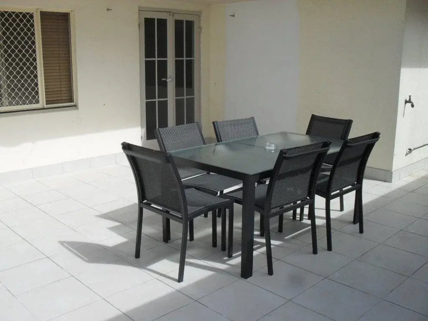 Cityville Apartments & Motel