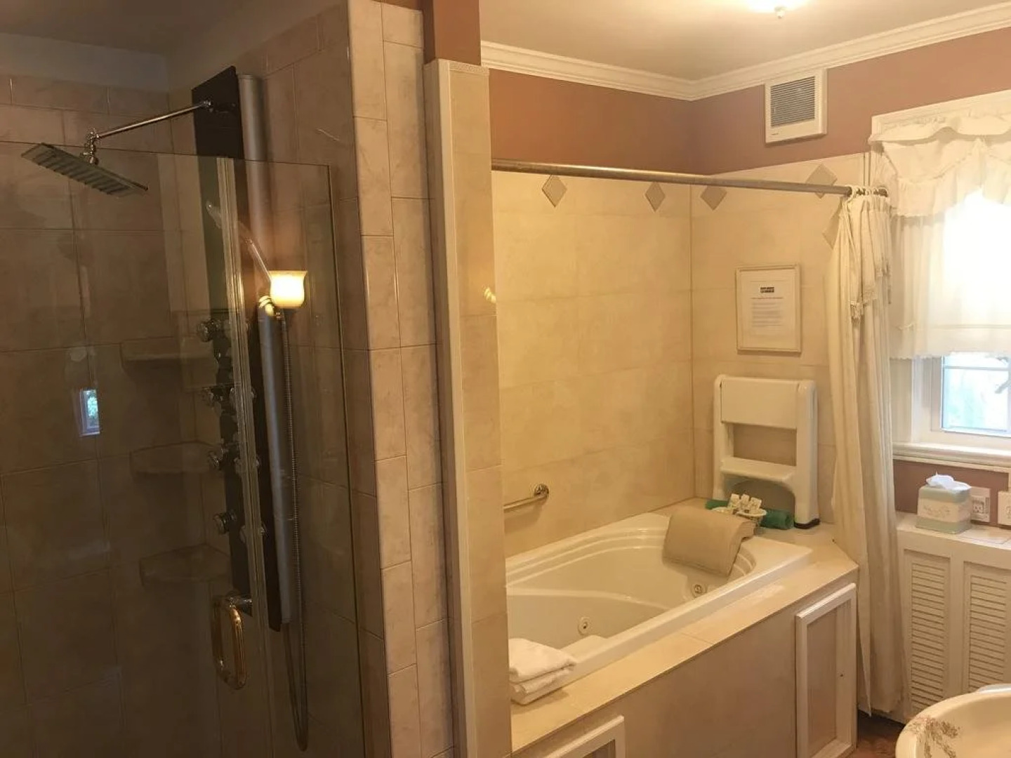 Melange Bed & Breakfast