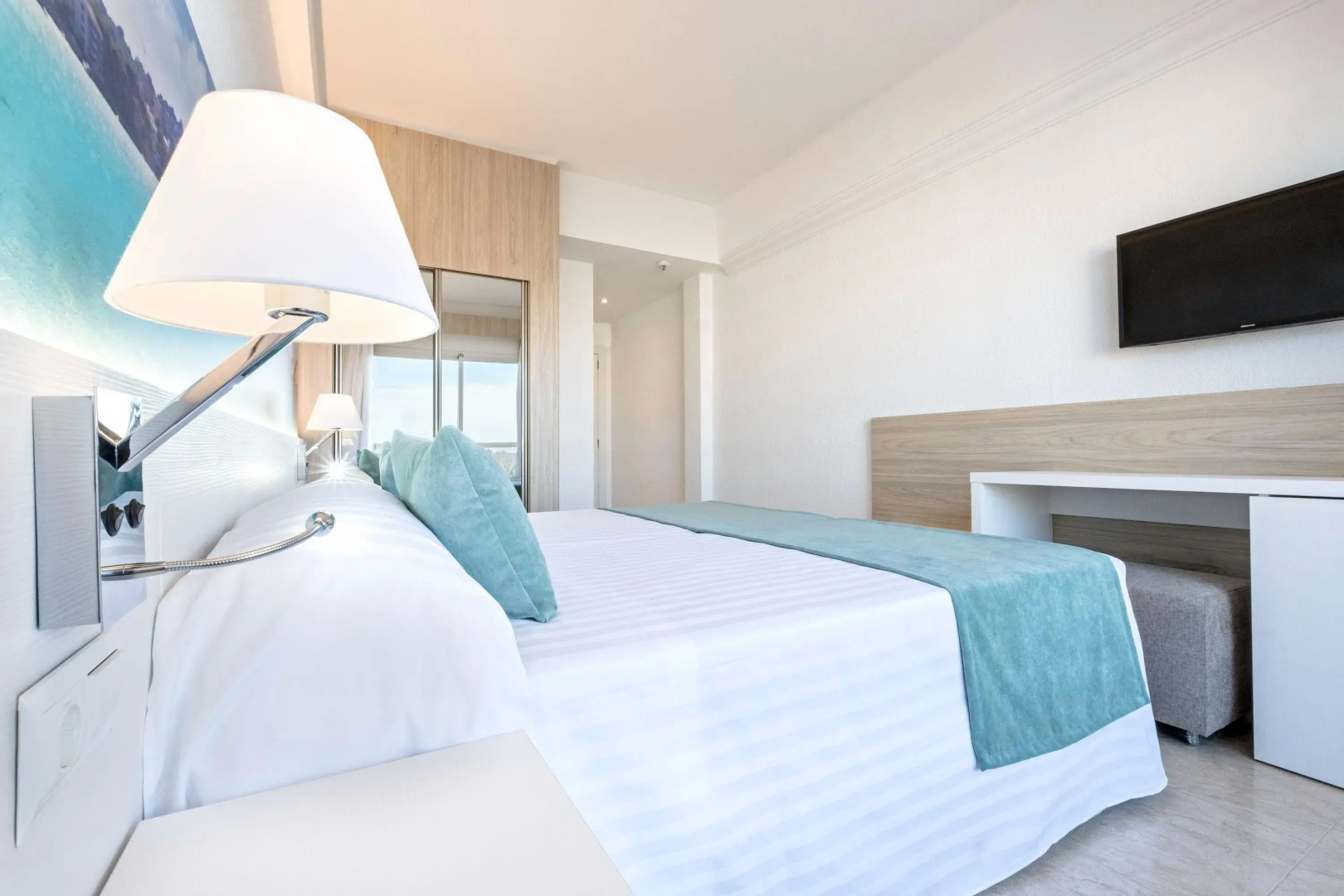 Azuline Hotel Bahamas y Bahamas II