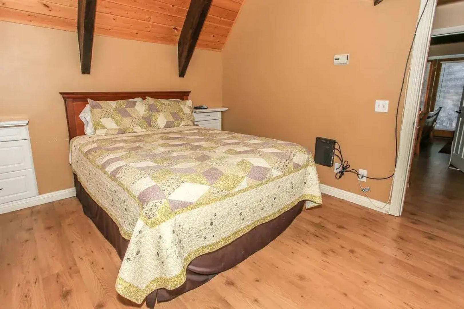 RedAwning "Cabin Big Bear" by the Lake