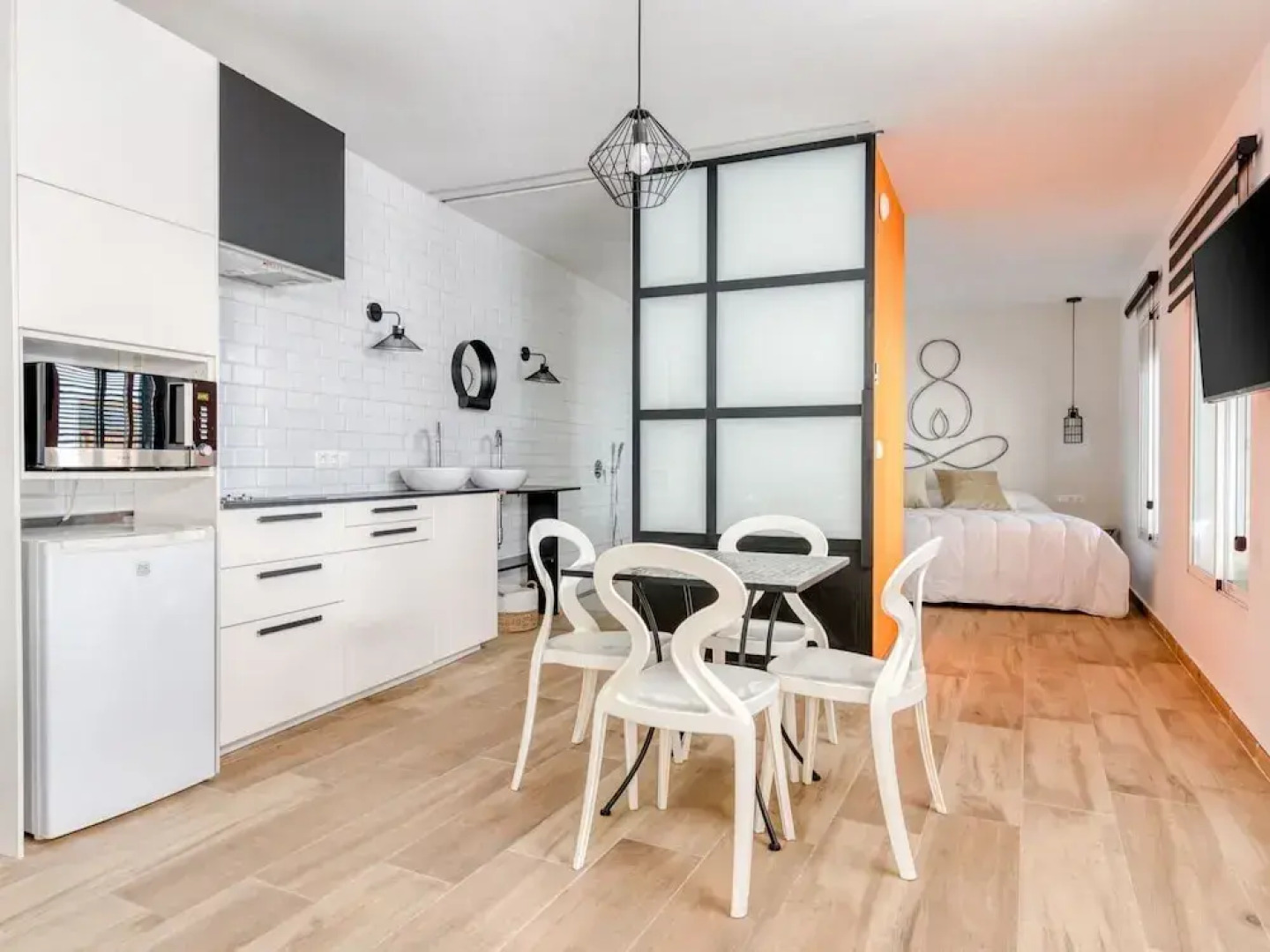 Lavish Holiday Home in Tavernes de la Valldigna With Sauna