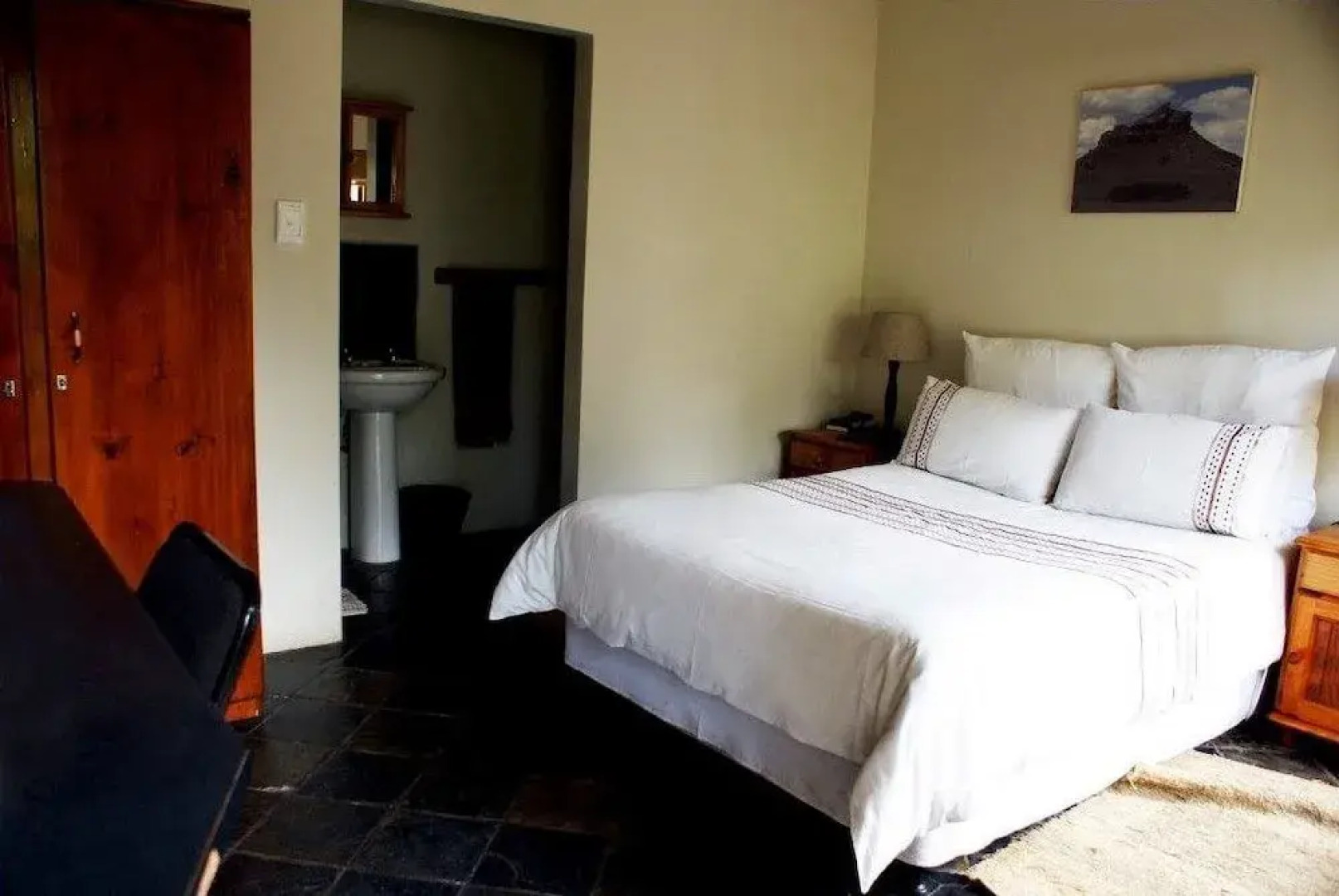 Shady Pines Guest House