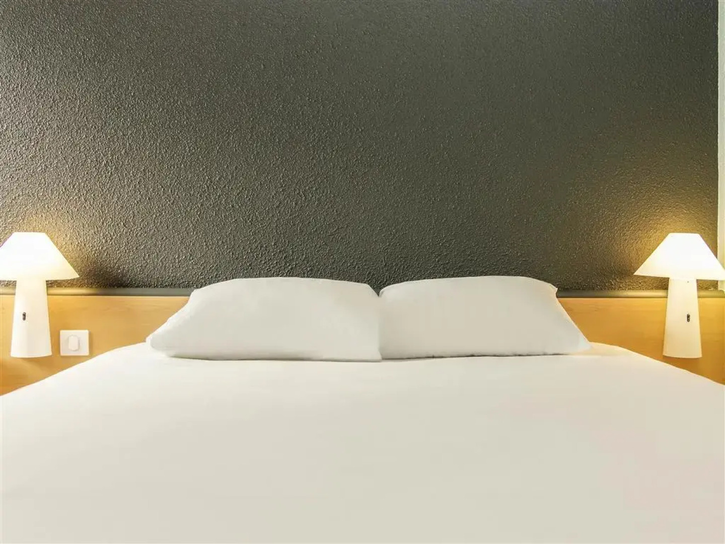 ibis Falaise Coeur de Normandie