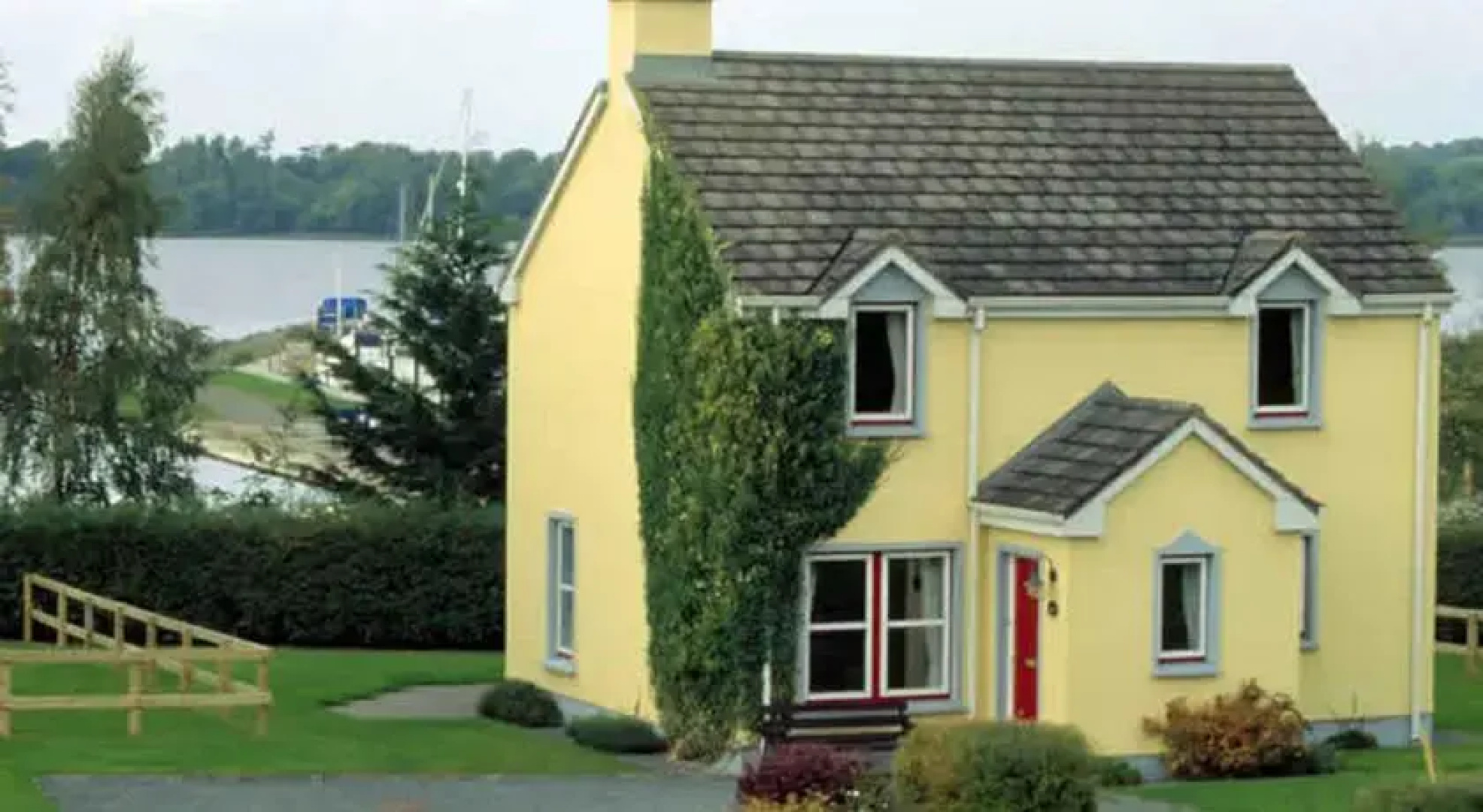 The Waterside Cottages